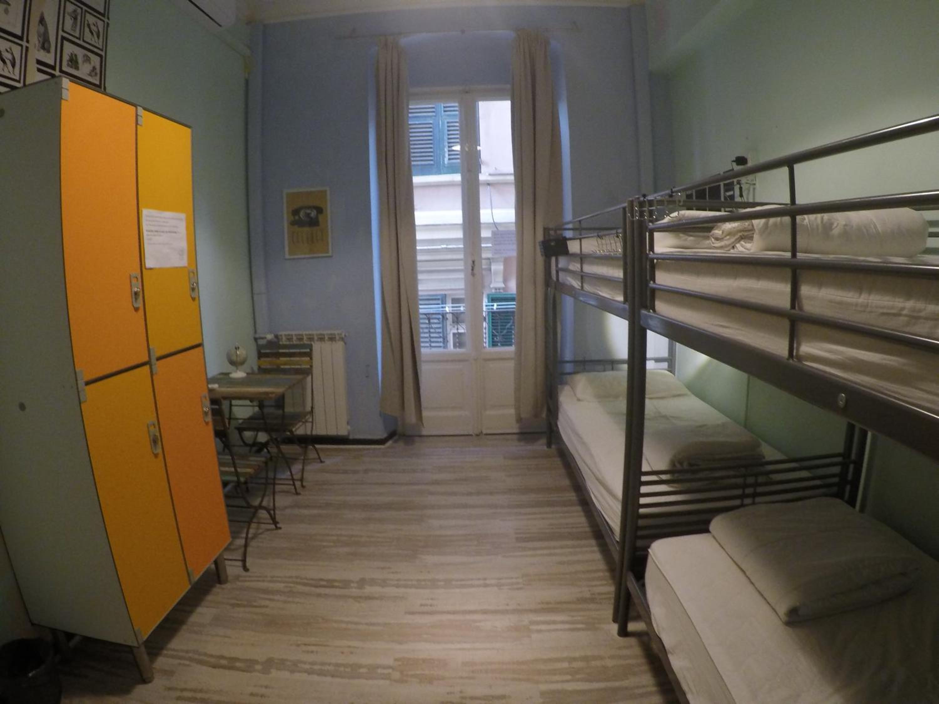 Bed in 4-Bed Mixed Dormitory Room photo 3