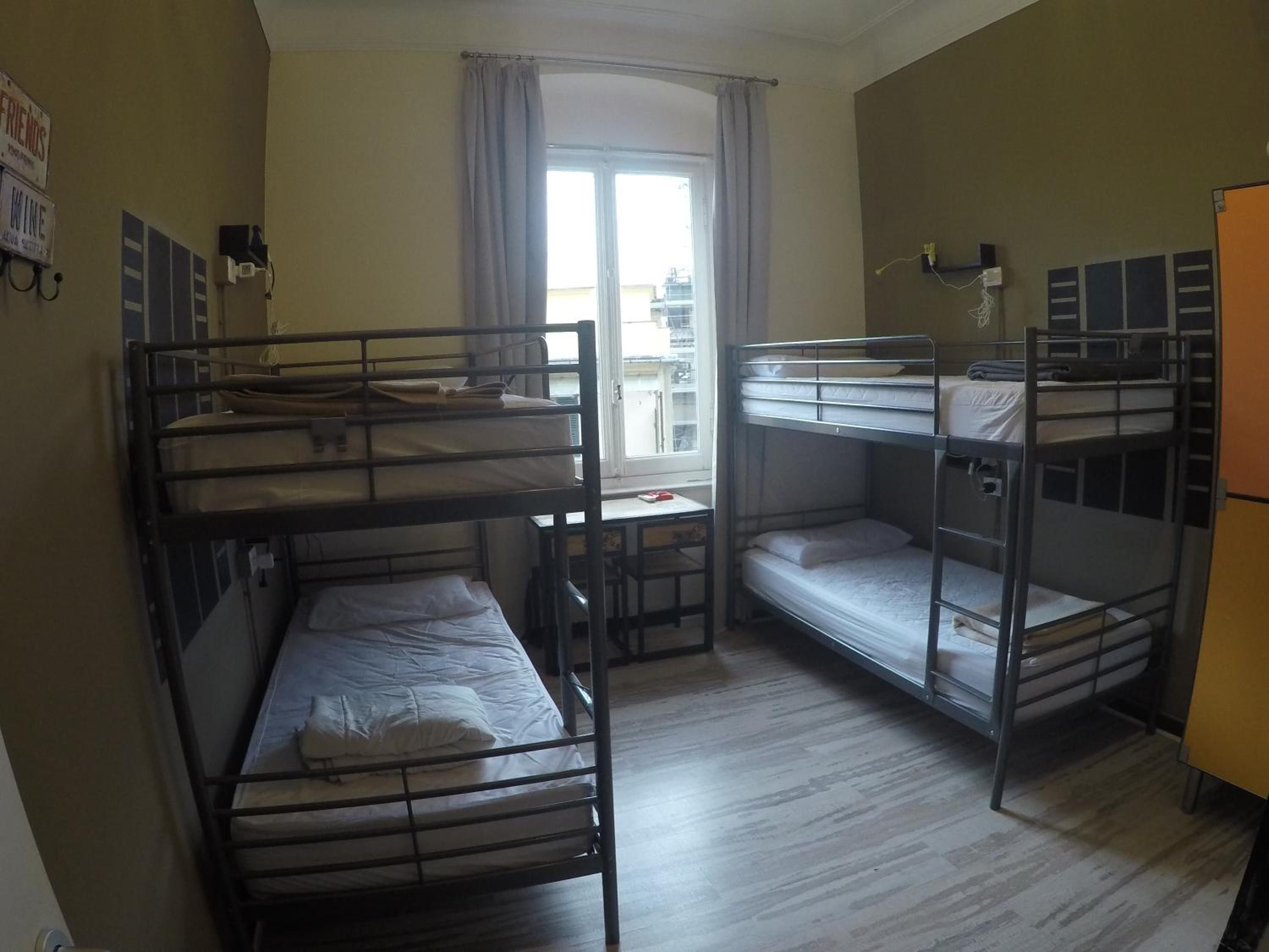 Bed in 4-Bed Mixed Dormitory Room photo 1