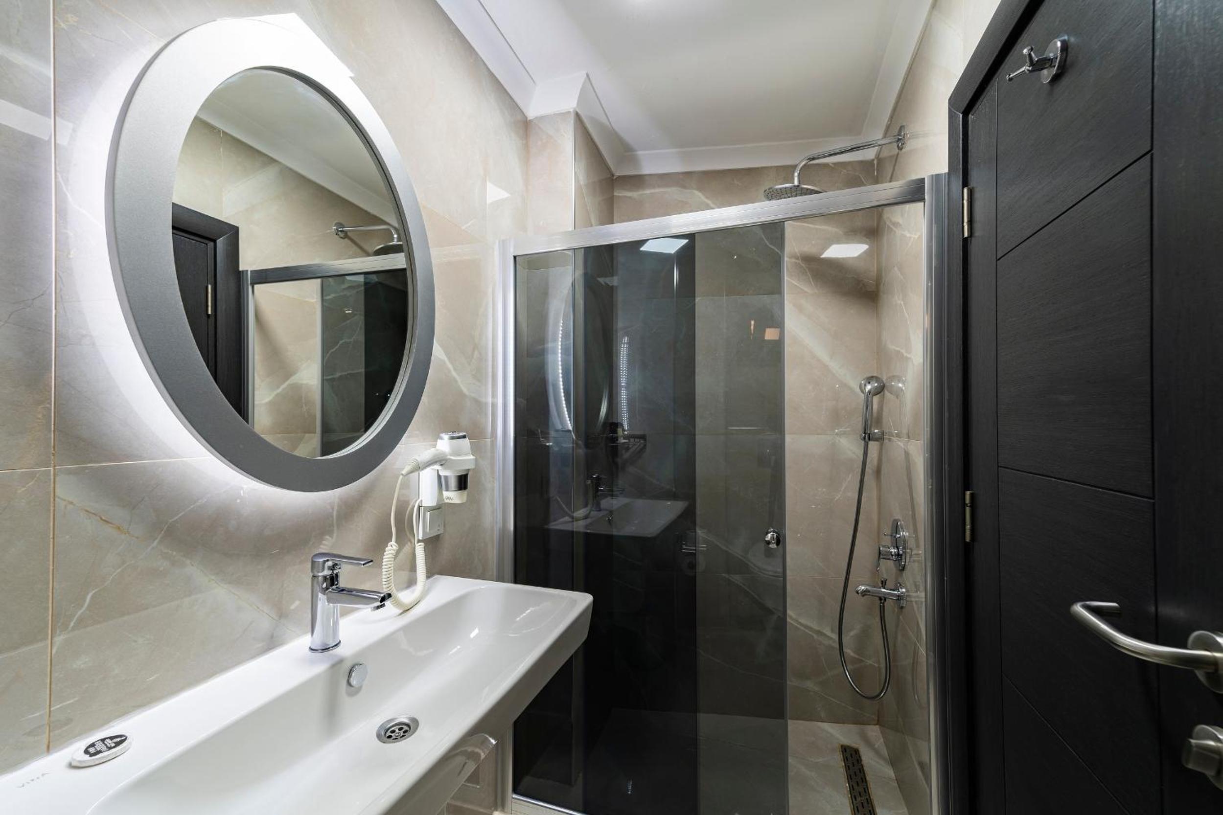 Standard Double or Twin Room photo 1