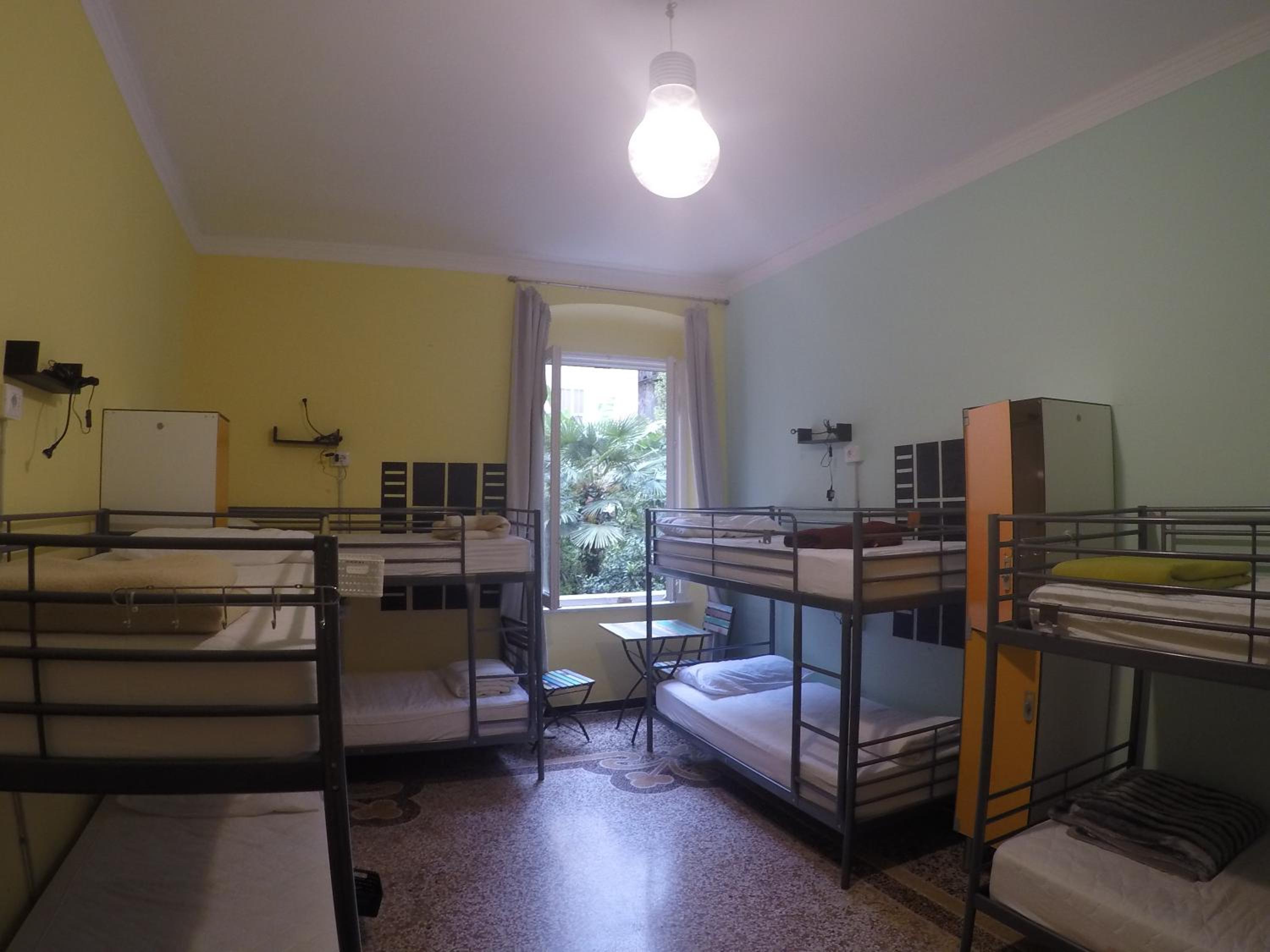Bed in 8-Bed Mixed Dormitory Room
