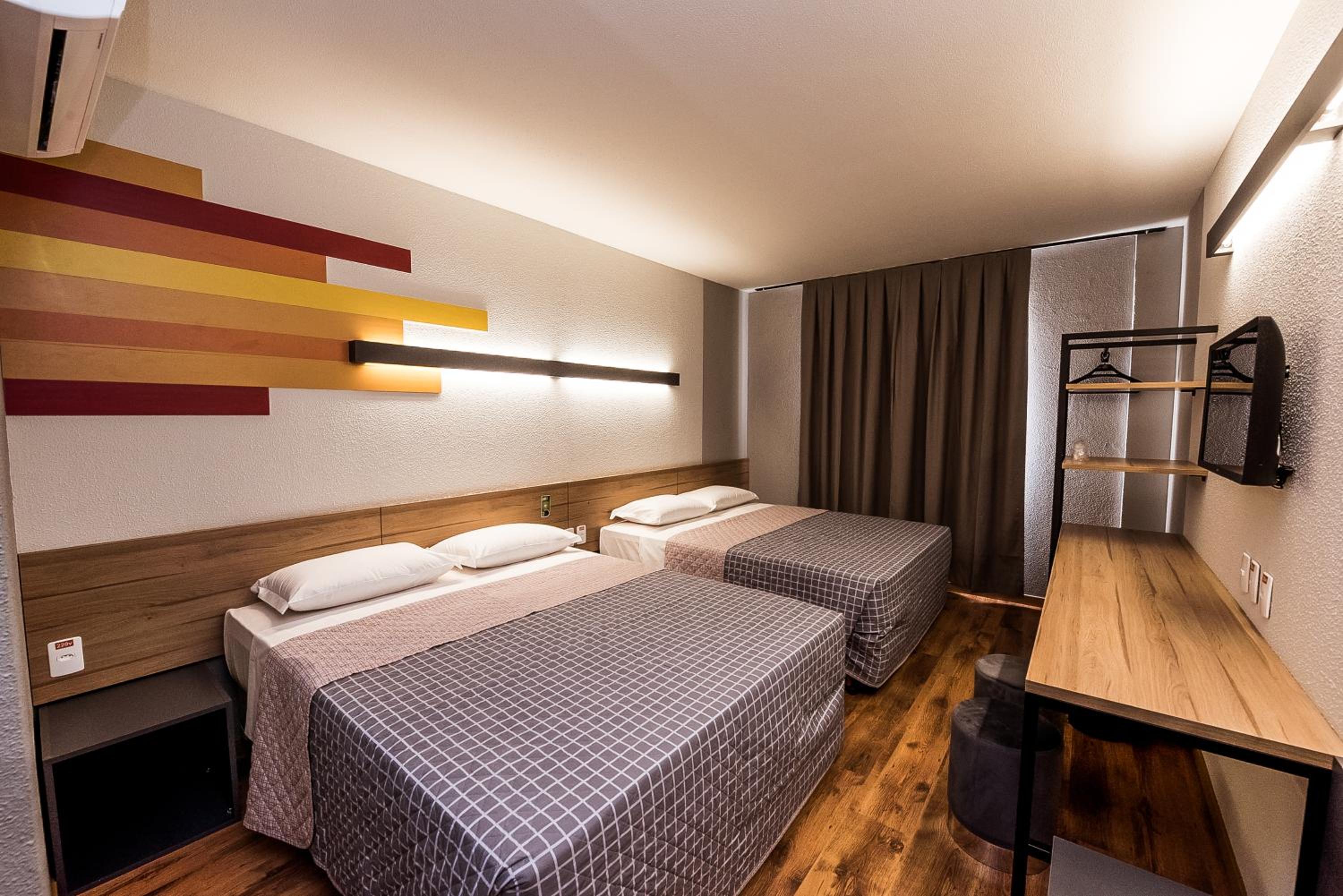Standard Room with Two Double Beds - Photo 1