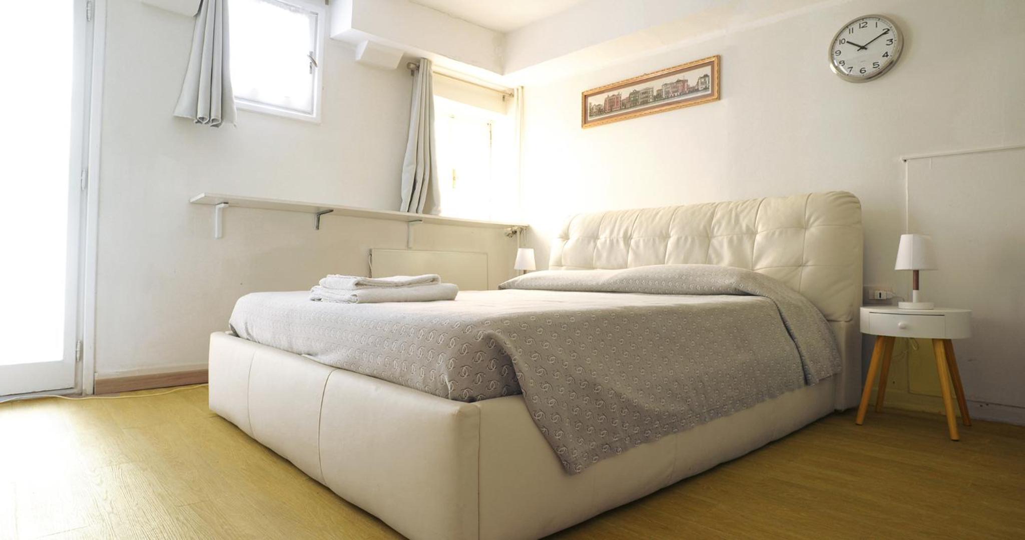 Studio Apartment photo 1
