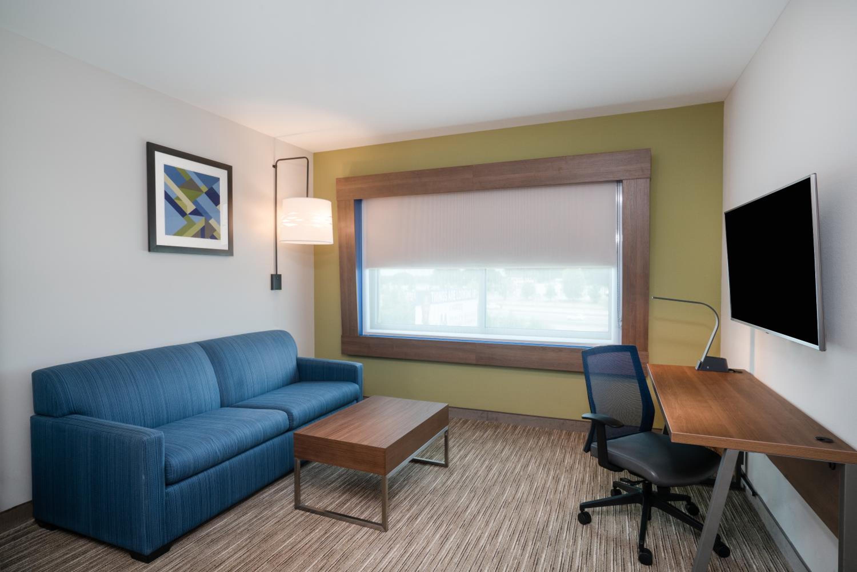 Queen Suite with Two Queen Beds - Photo 1