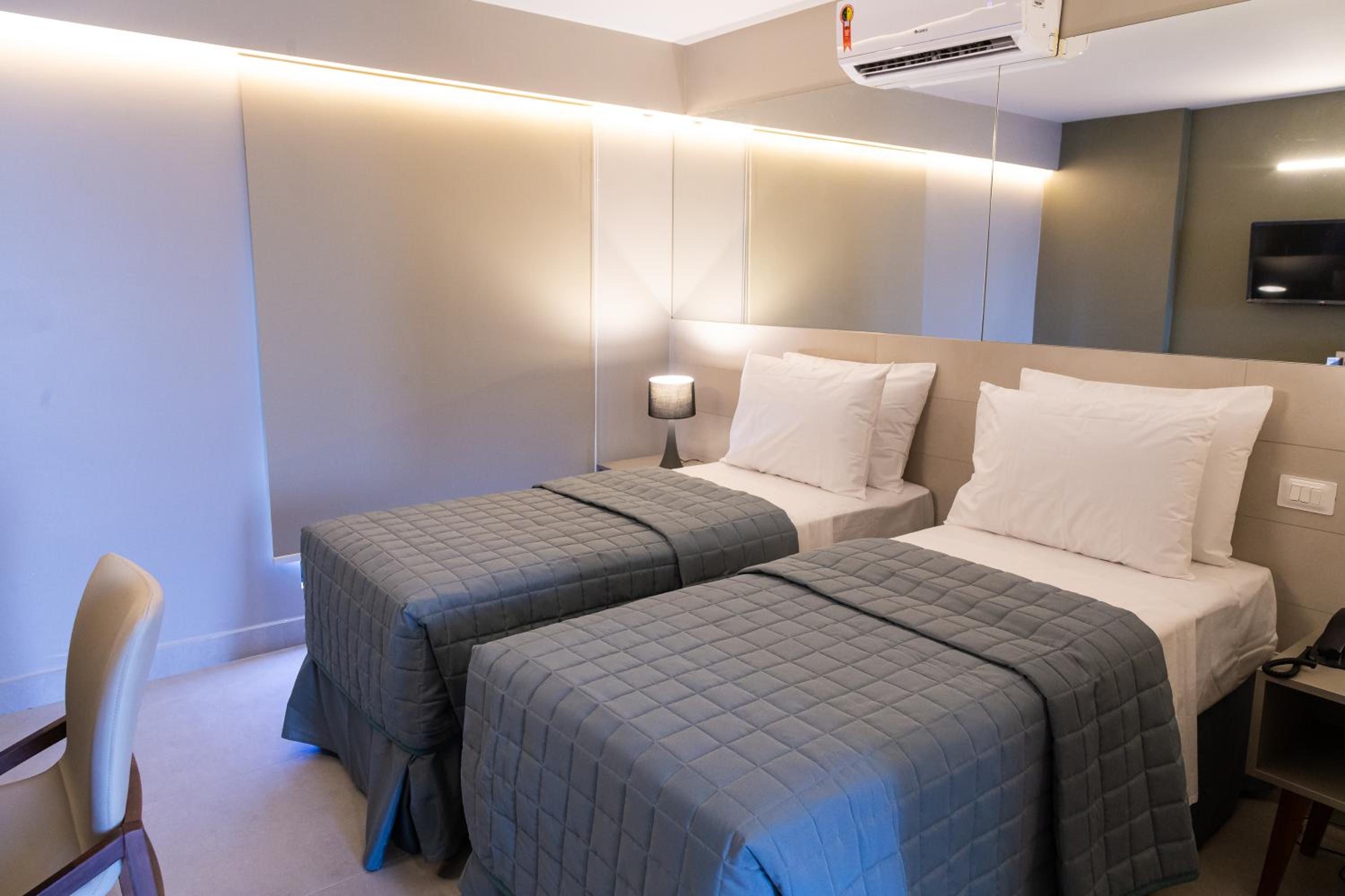 Suite - Photo 5