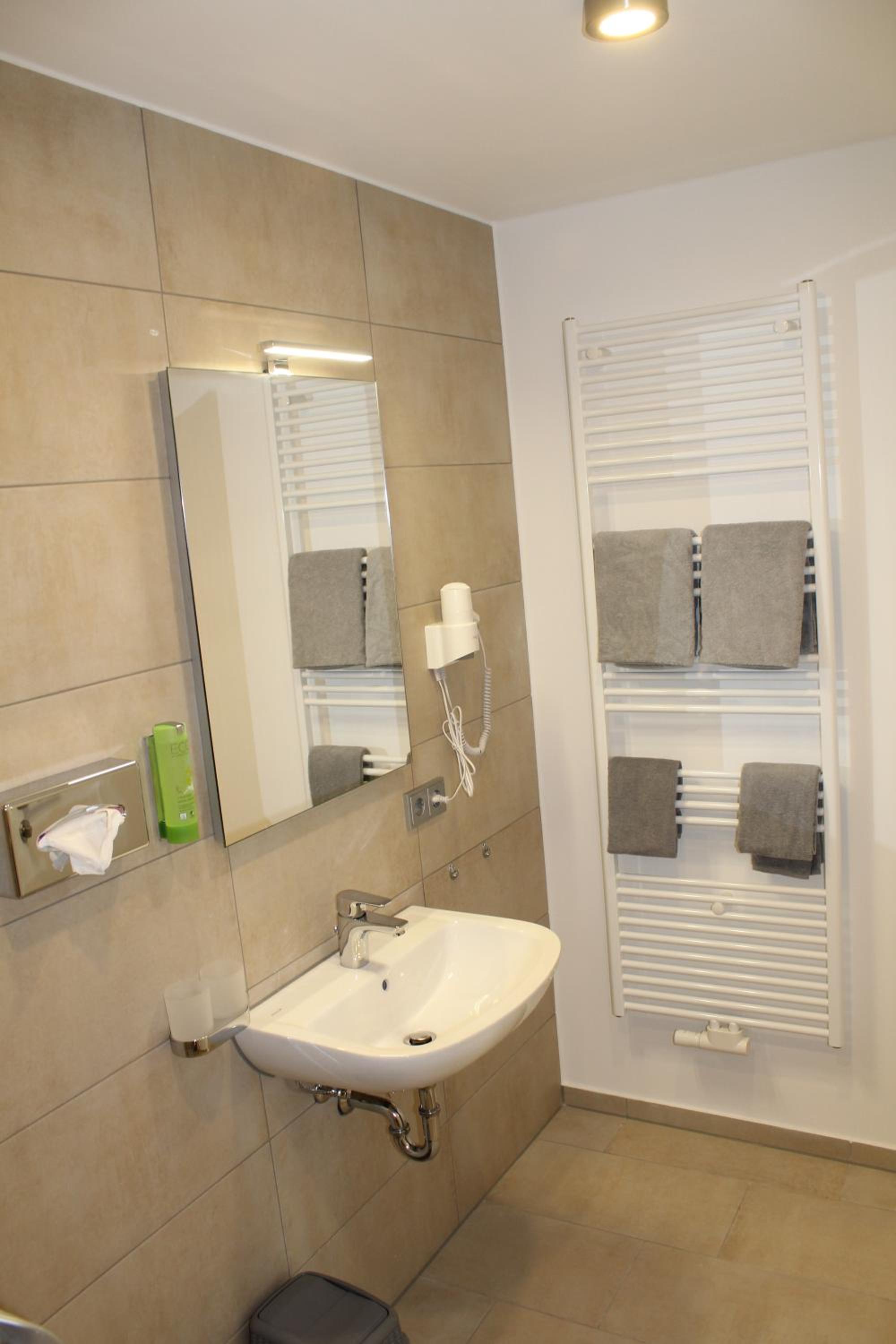 Superior Double Room - Photo 10