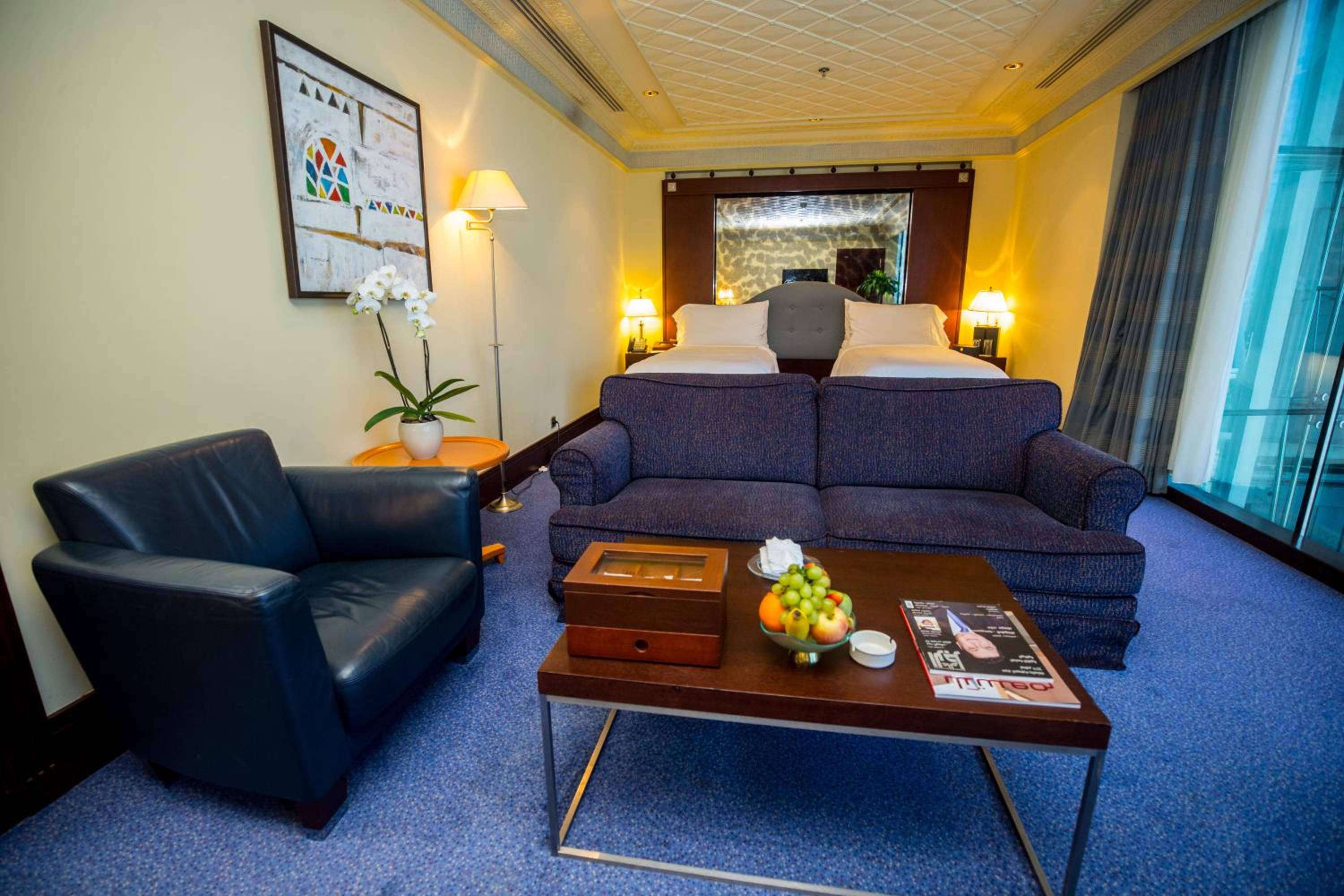 Executive with One Twin Bed and 2 Adults Occupancy (Non Smoking)