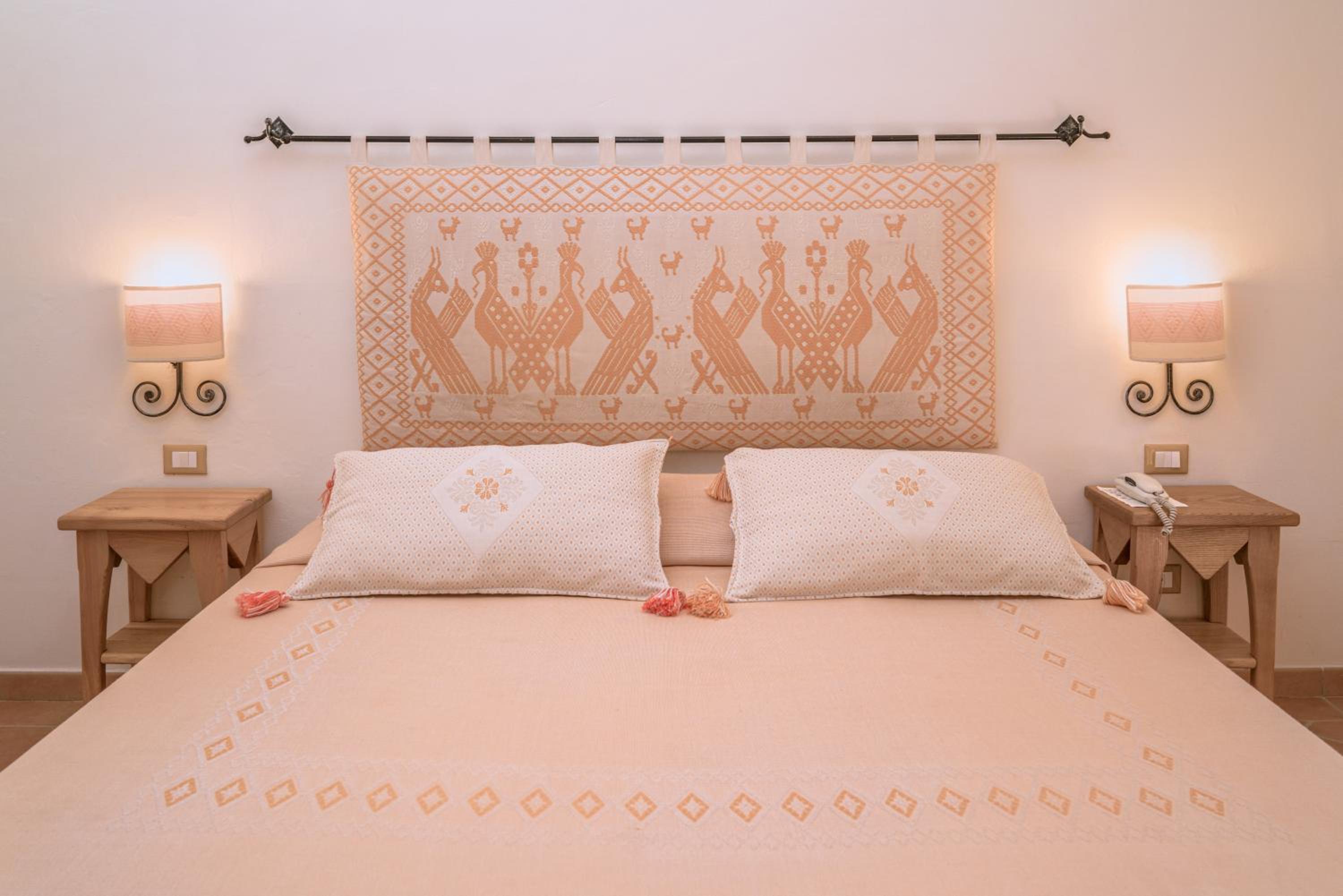 Double or Twin Room with View - Photo 1