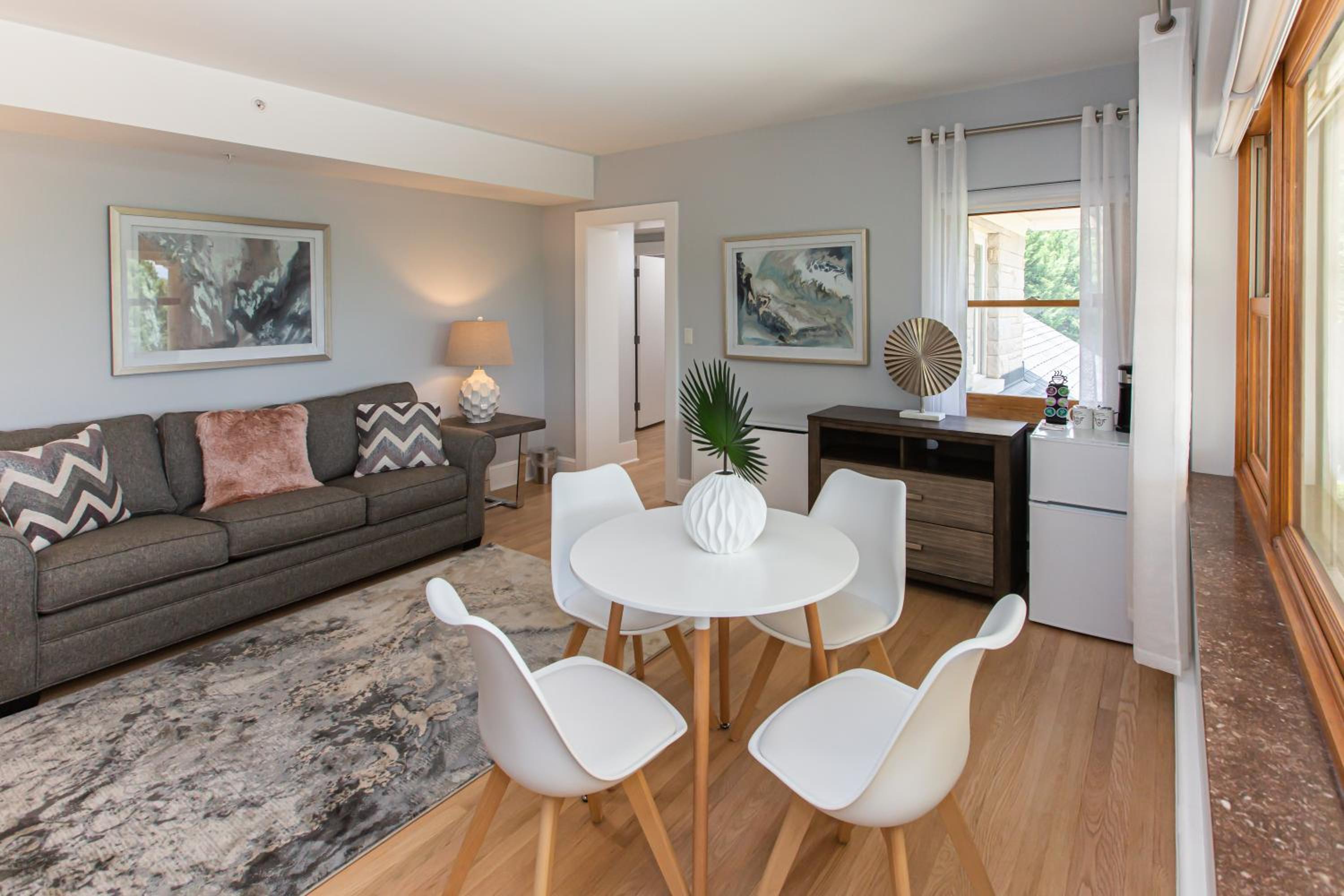 Suite with Mountain View - Photo 1
