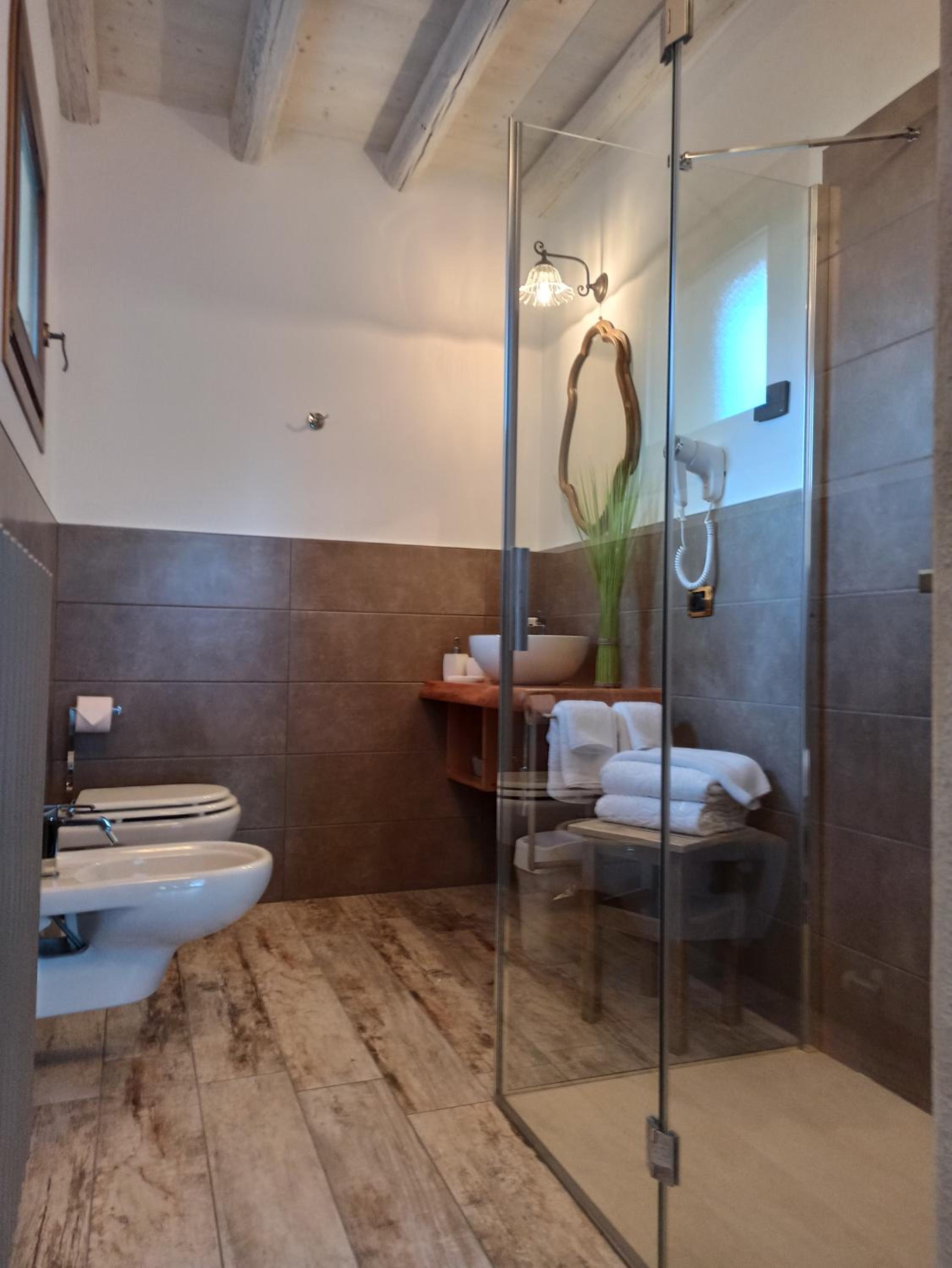 Deluxe Triple Room photo 3