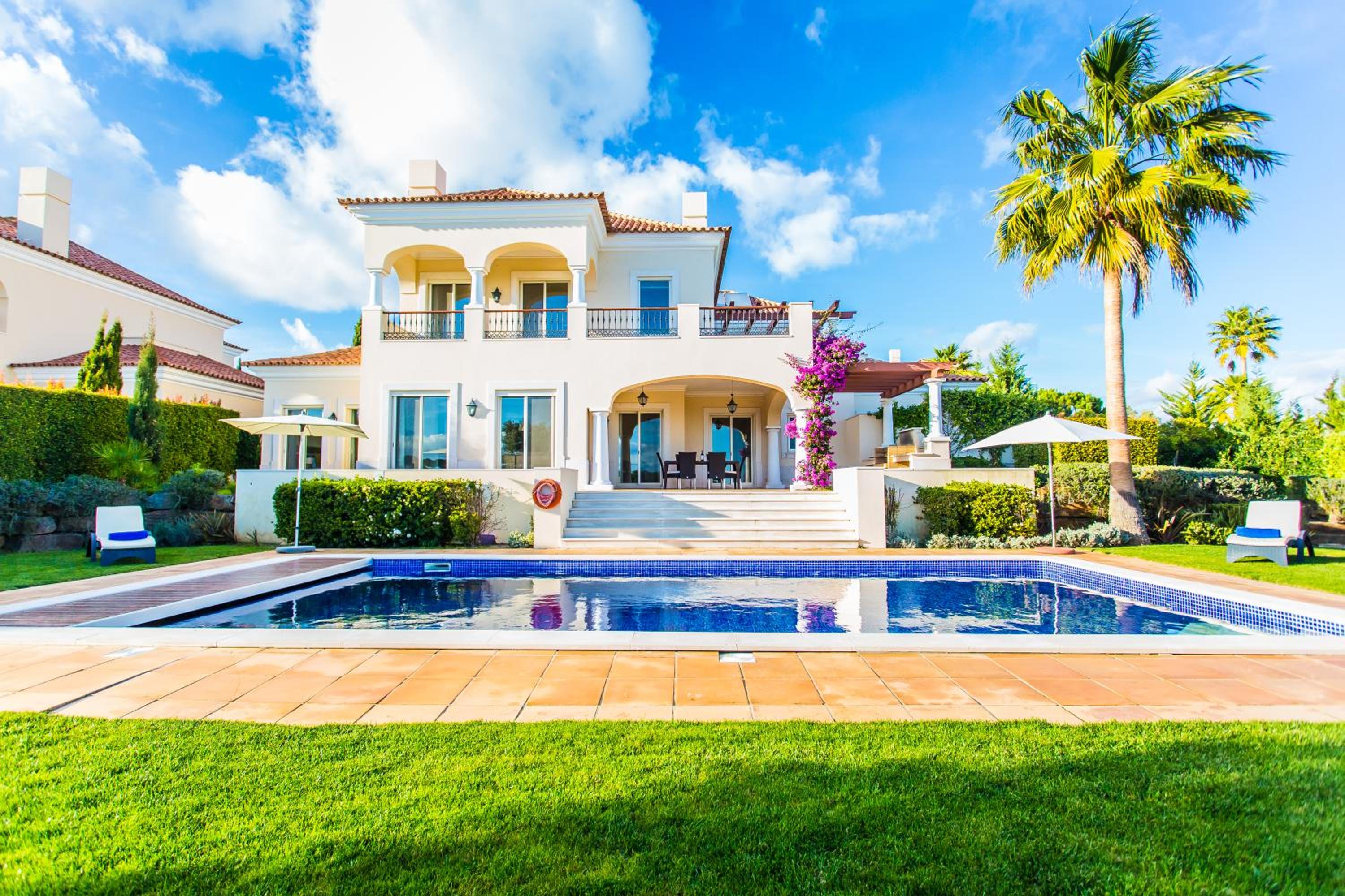Four-Bedroom Deluxe Twin Villa with Private Pool - Self Catering - Photo 9