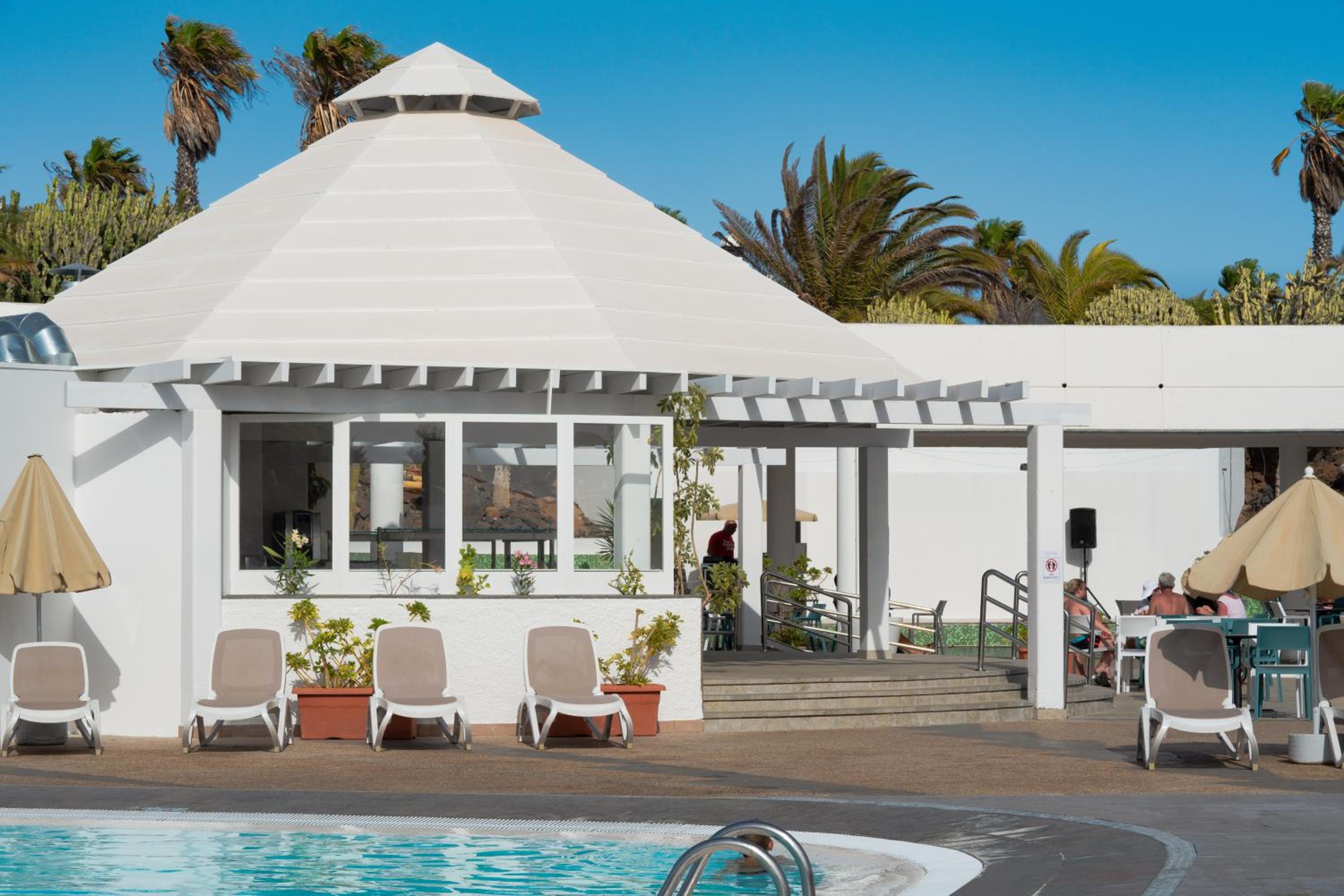 Bungalow (3 Adults) photo 2