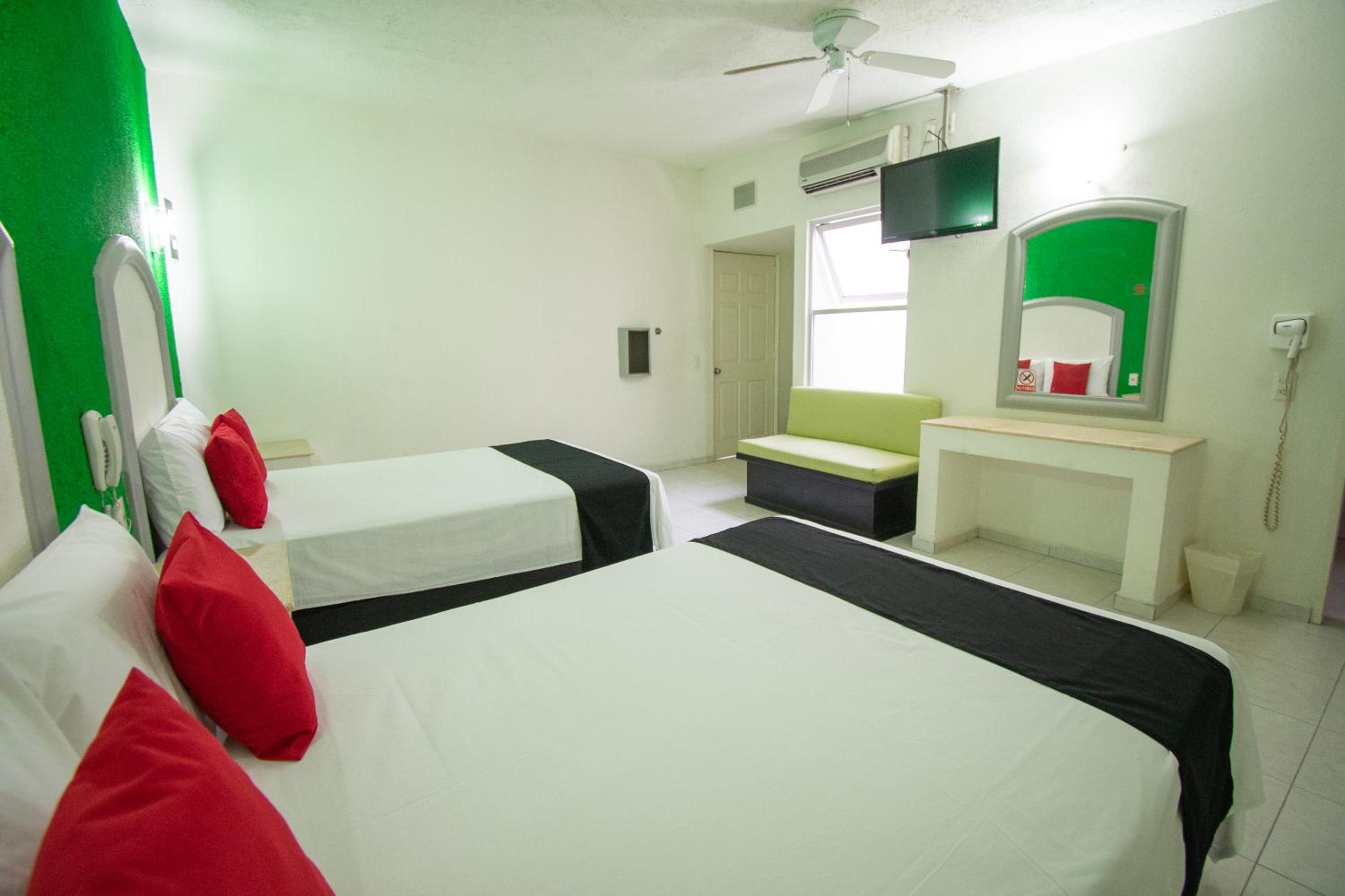 Standard Double Room with Two Double Beds photo 2