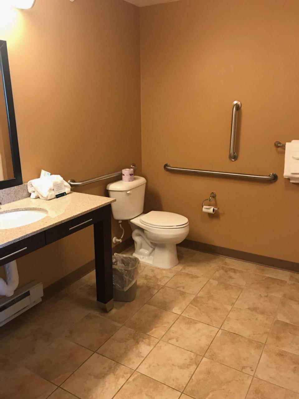 King Room - Accessible/Non-Smoking