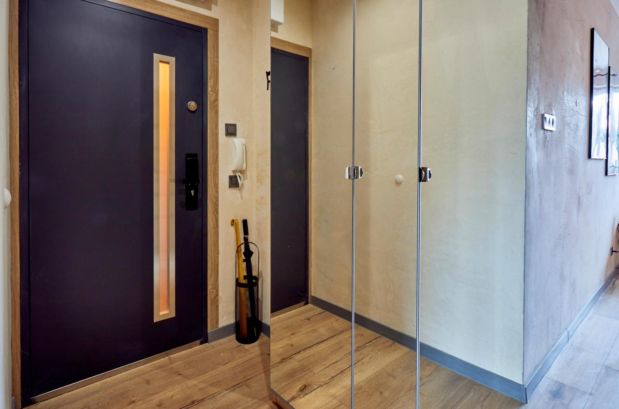 Large Double Room - Photo 10