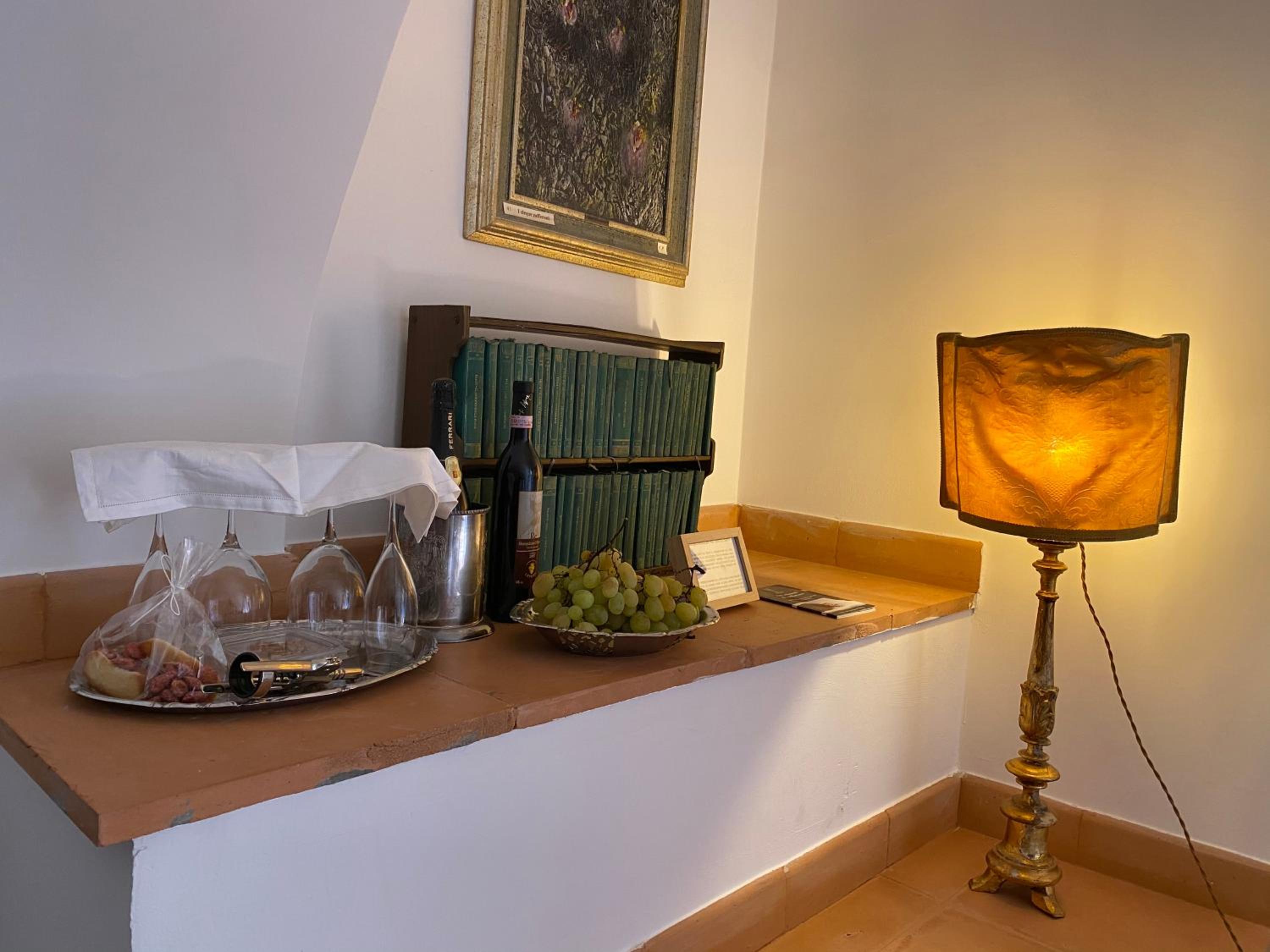 Deluxe King Room photo 3