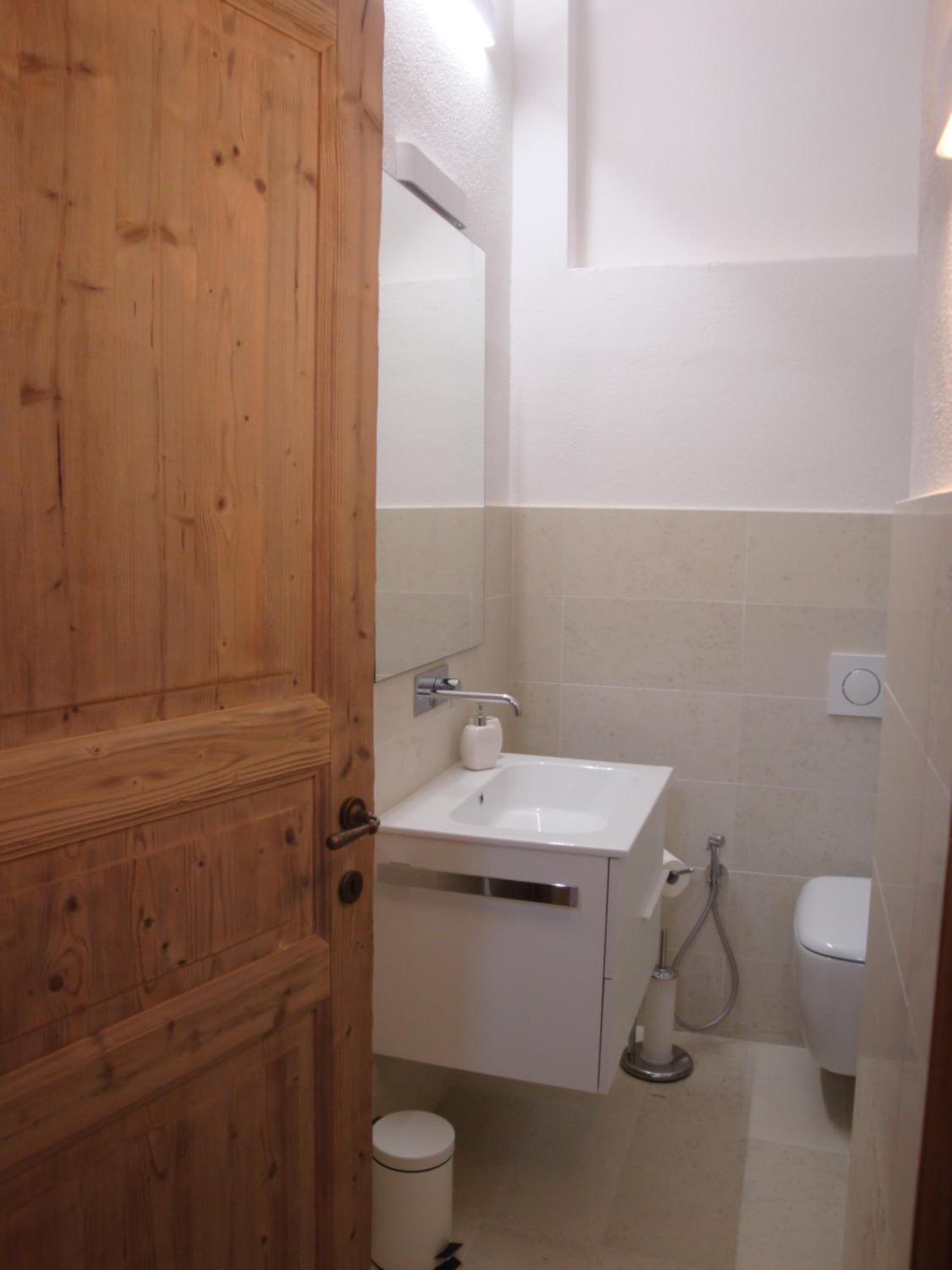 Double Room with Private External Bathroom - Photo 3