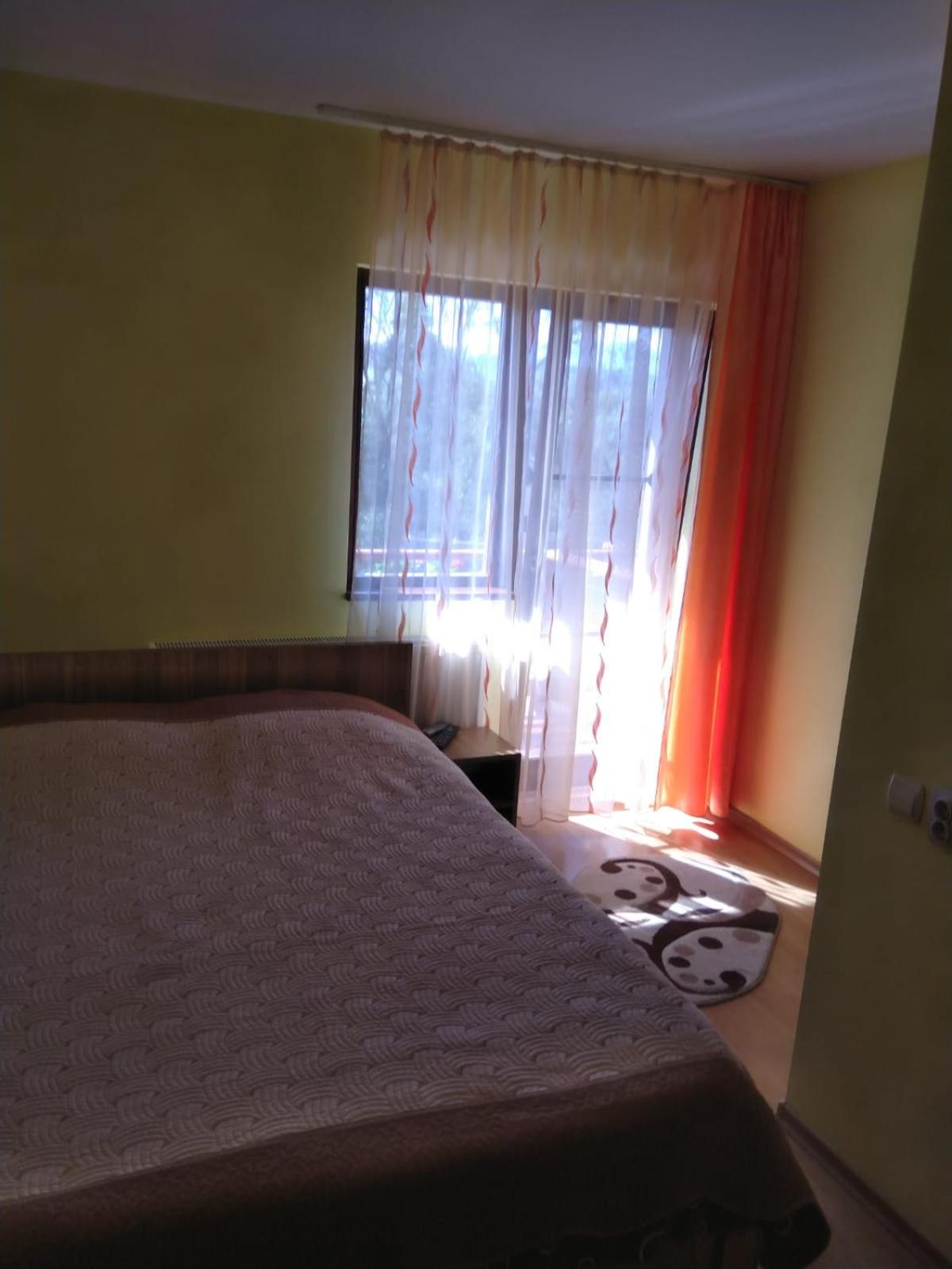 Triple Room with Private Bathroom photo 2