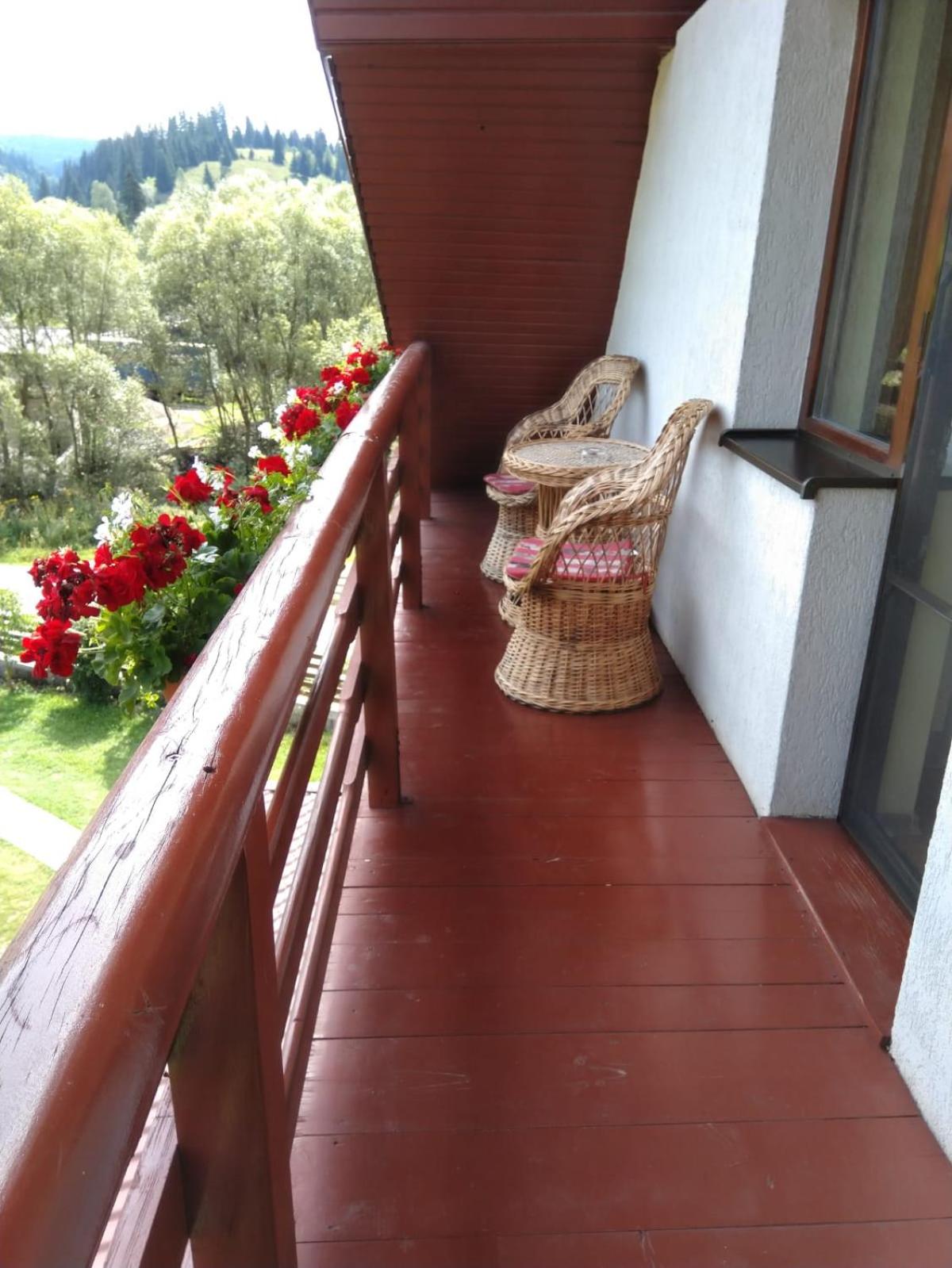 Double Room with Private Bathroom - Photo 12