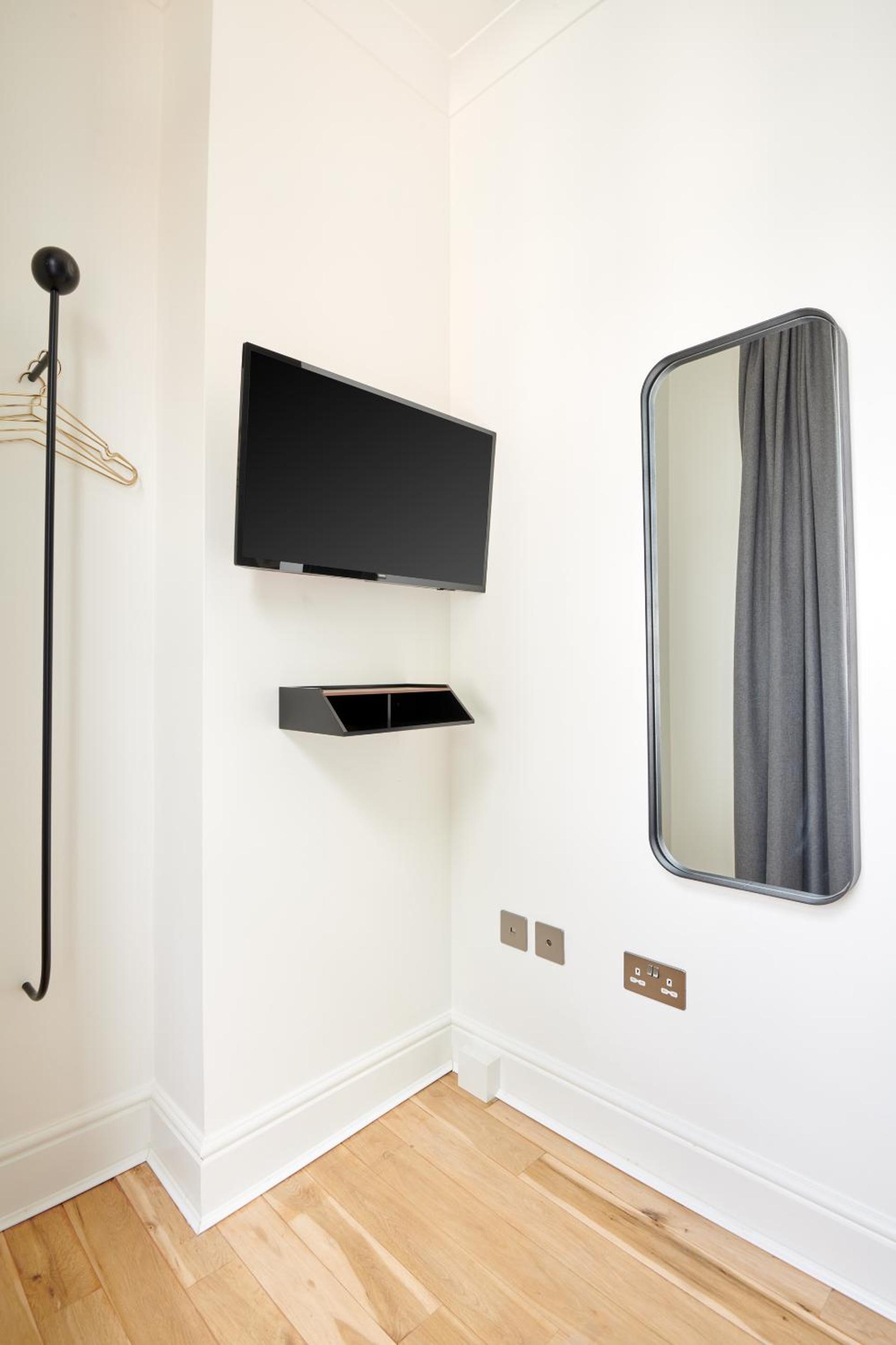 Single Room photo 2