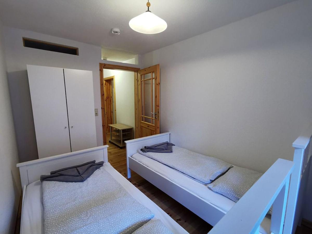 Double Room with Balcony thumbnail 6