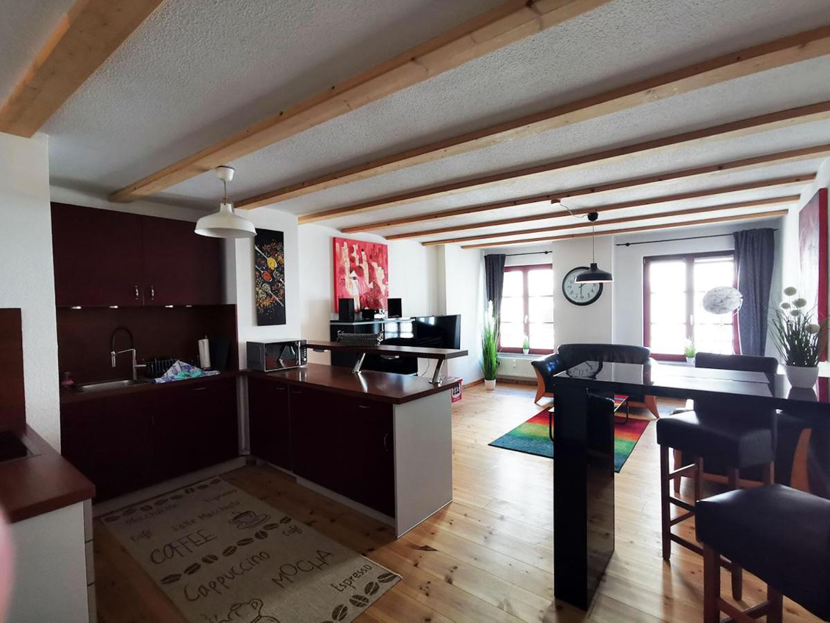 Double Room with Balcony - Photo 8