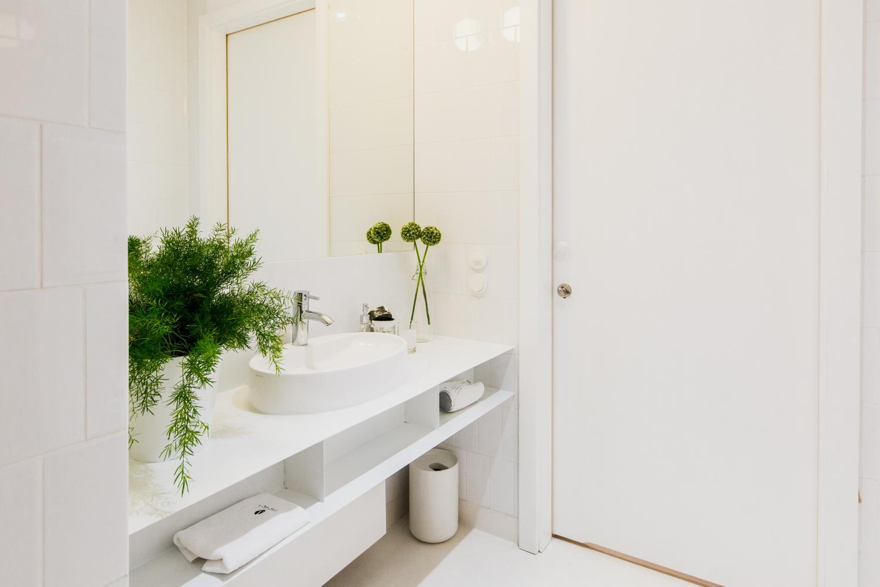 Two-Bedroom Apartment - Photo 8
