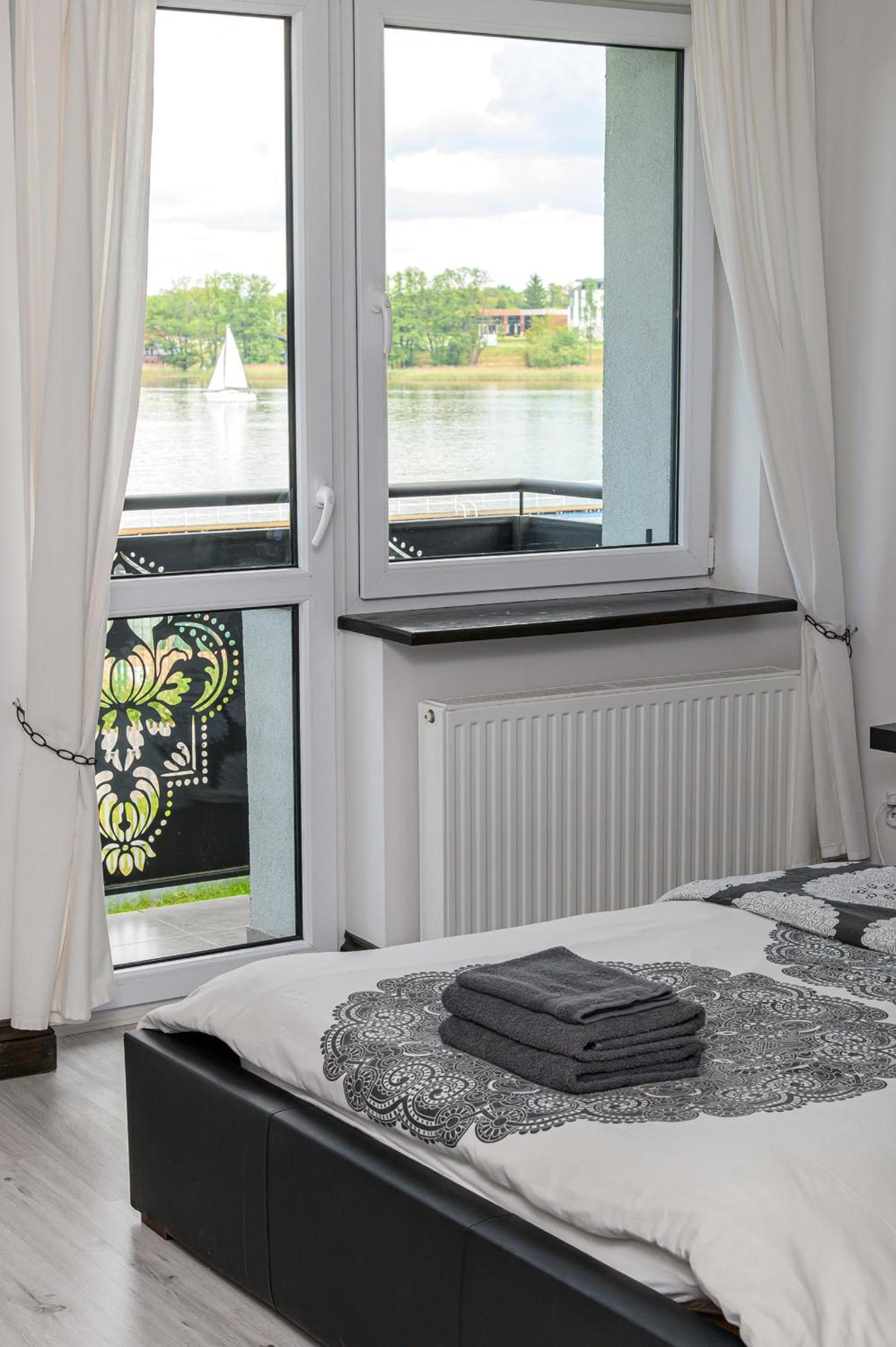 Double Room with Lake View photo 3