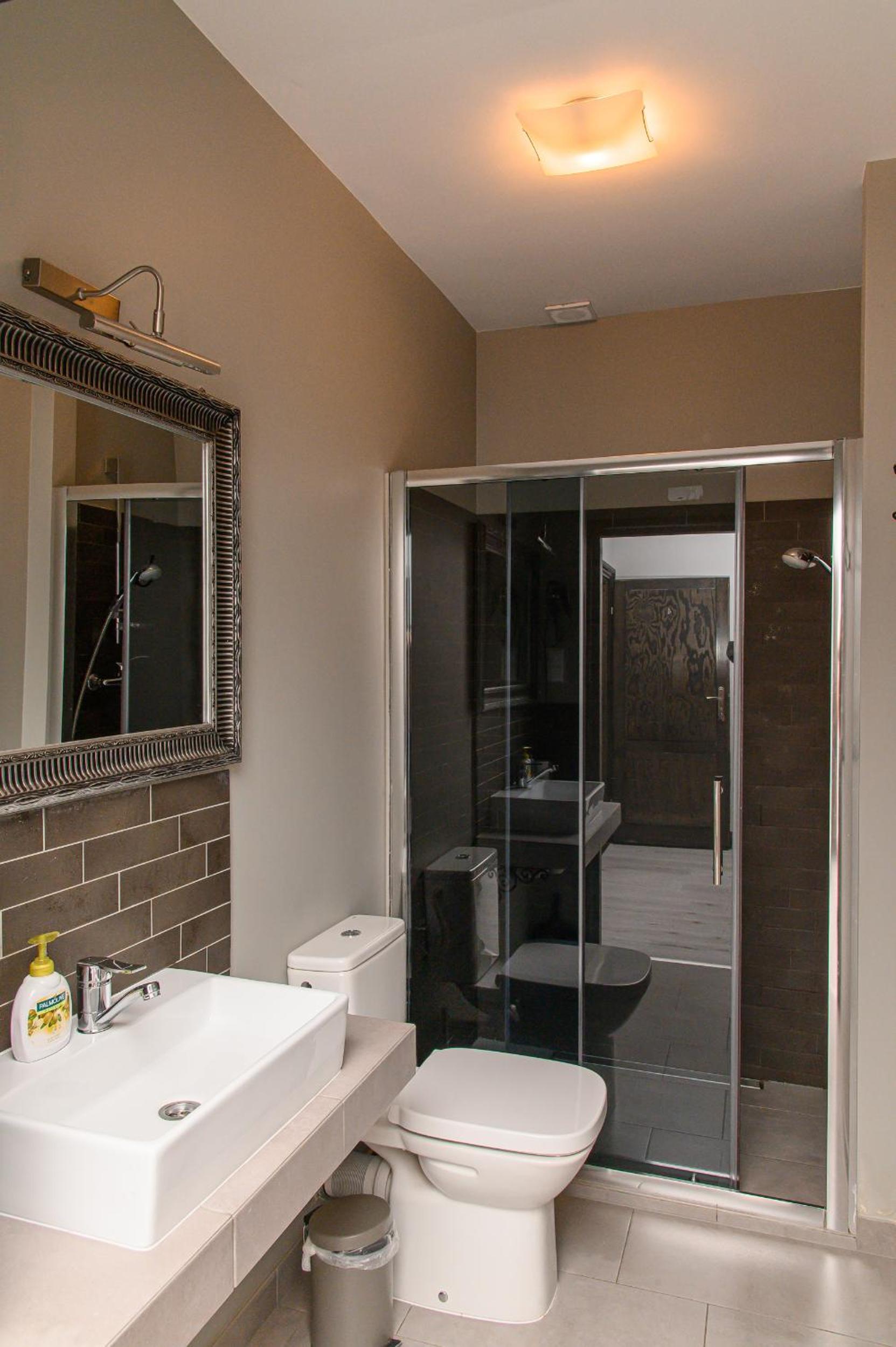 Family Suite - Photo 7