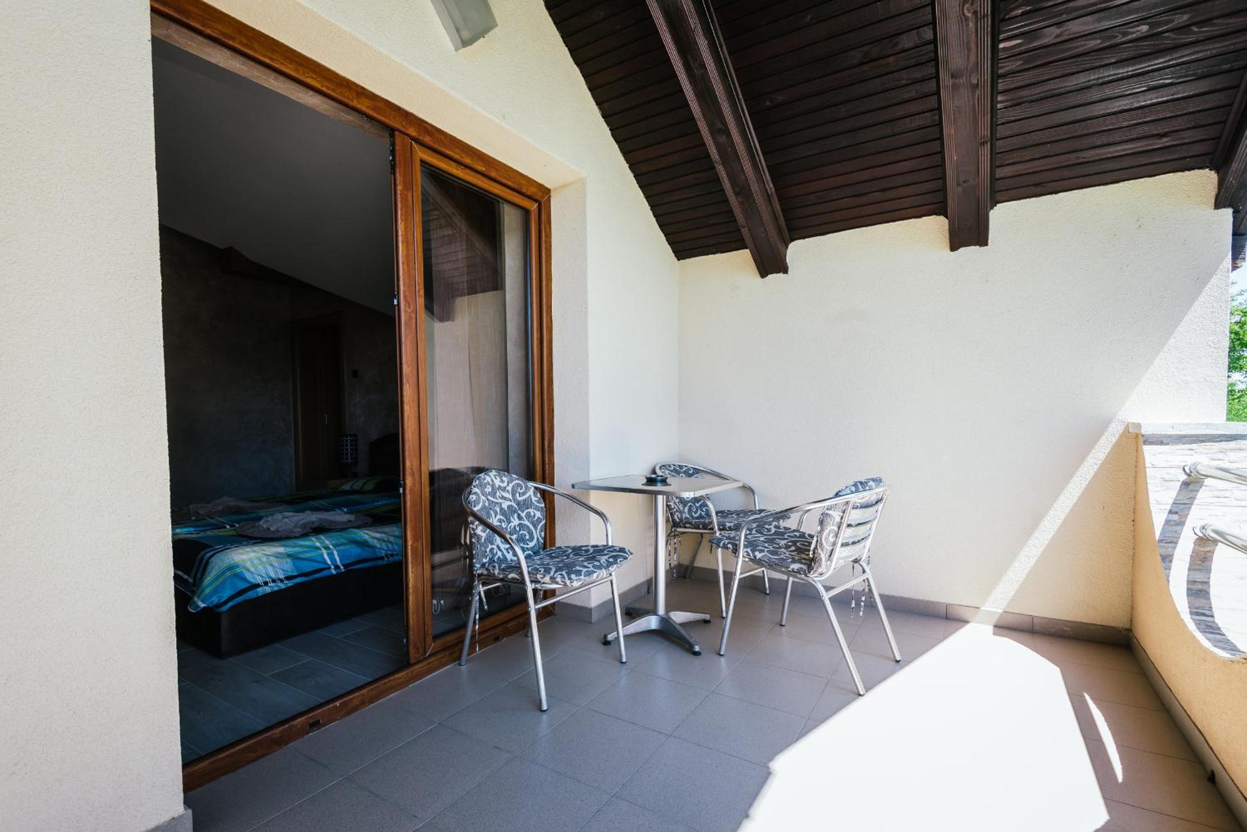 Triple Room with Balcony photo 2