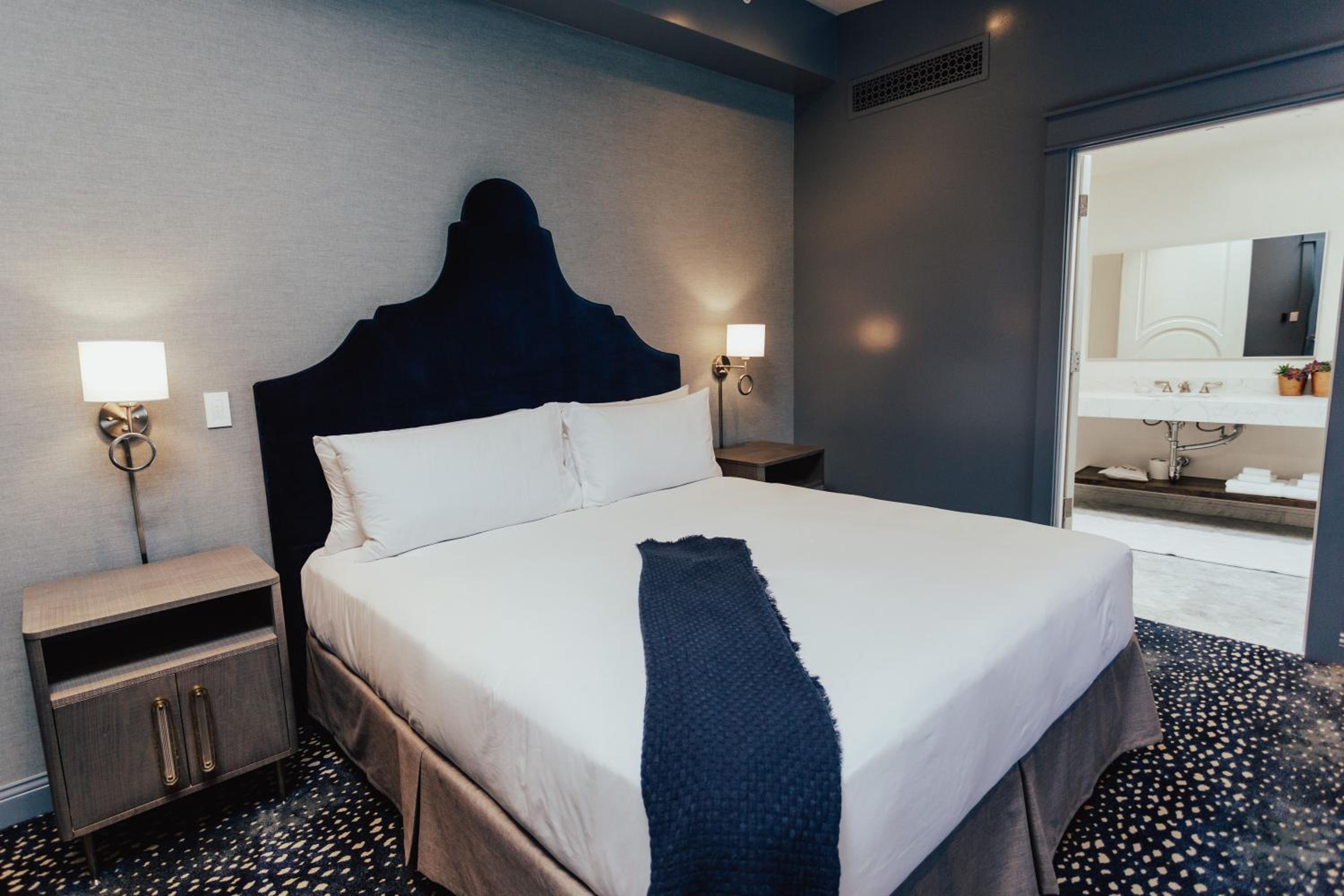 King Suite with Sitting Room - Photo 4