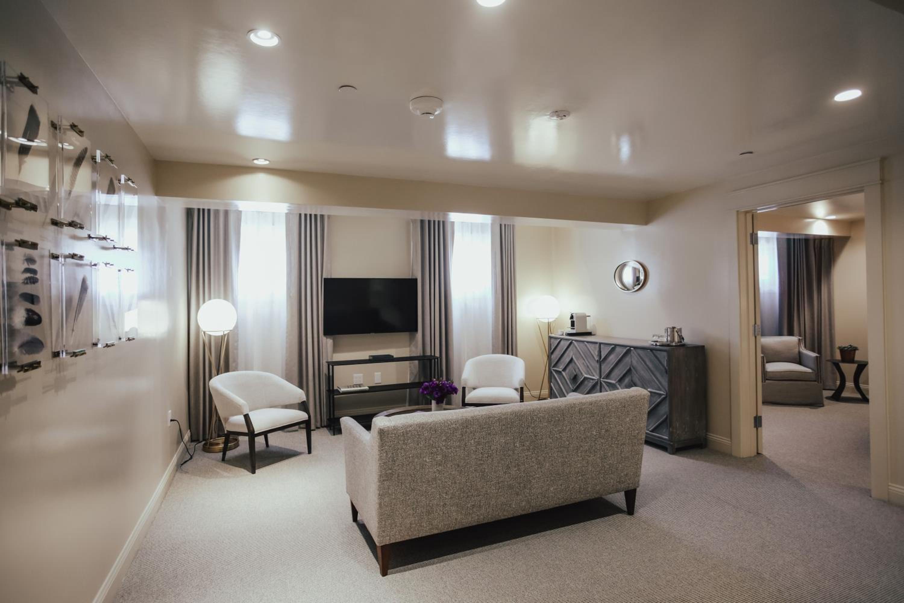 Accessible King Suite with Sitting Room - Photo 2