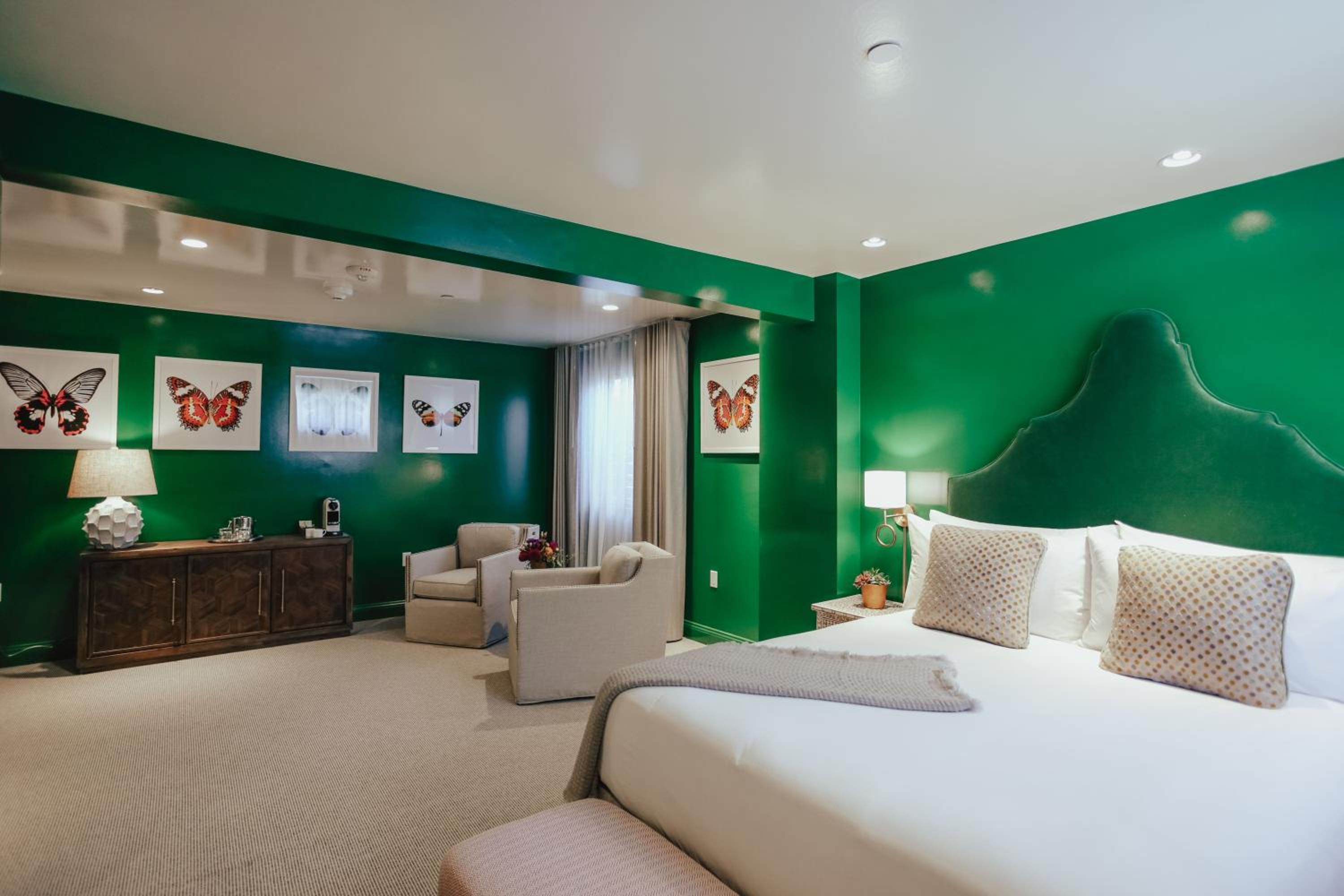 Queen Suite - Photo 4