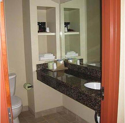 King Room - Non-Smoking photo 3