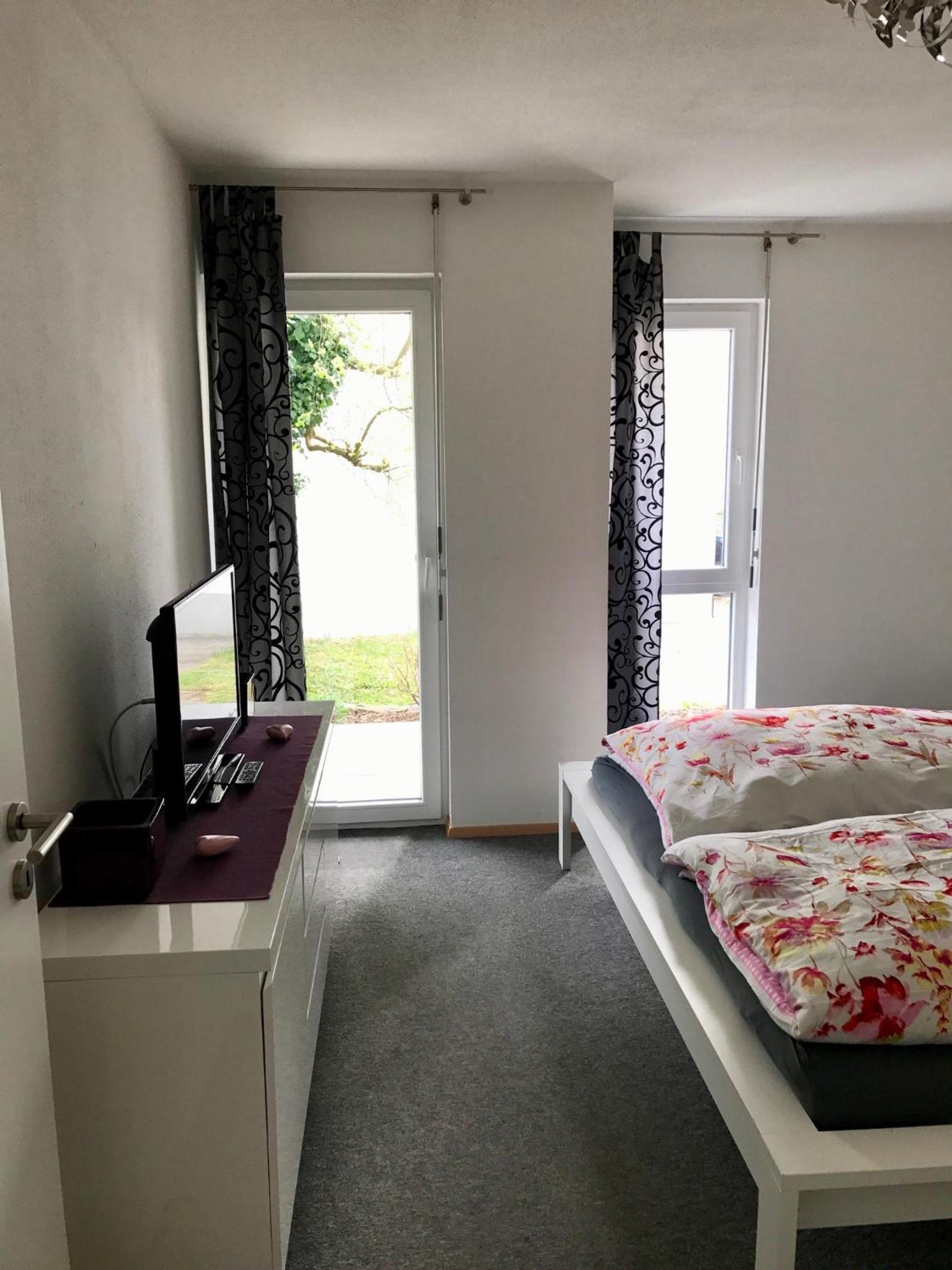 One-Bedroom Apartment with Garden View photo 2