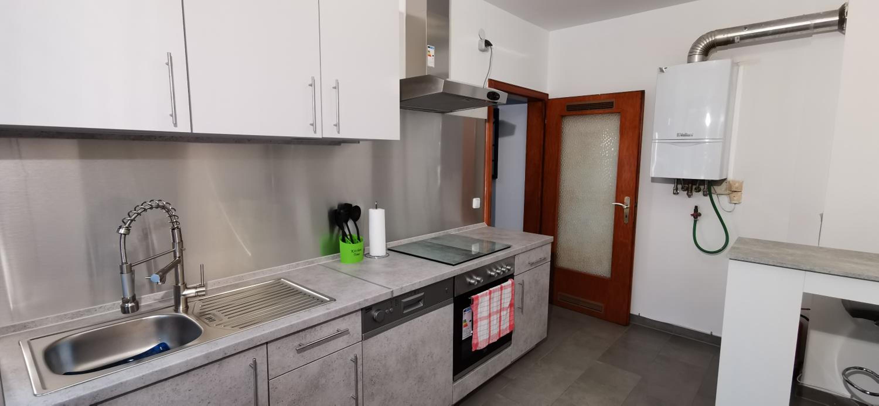 Two-Bedroom Apartment - Photo 4
