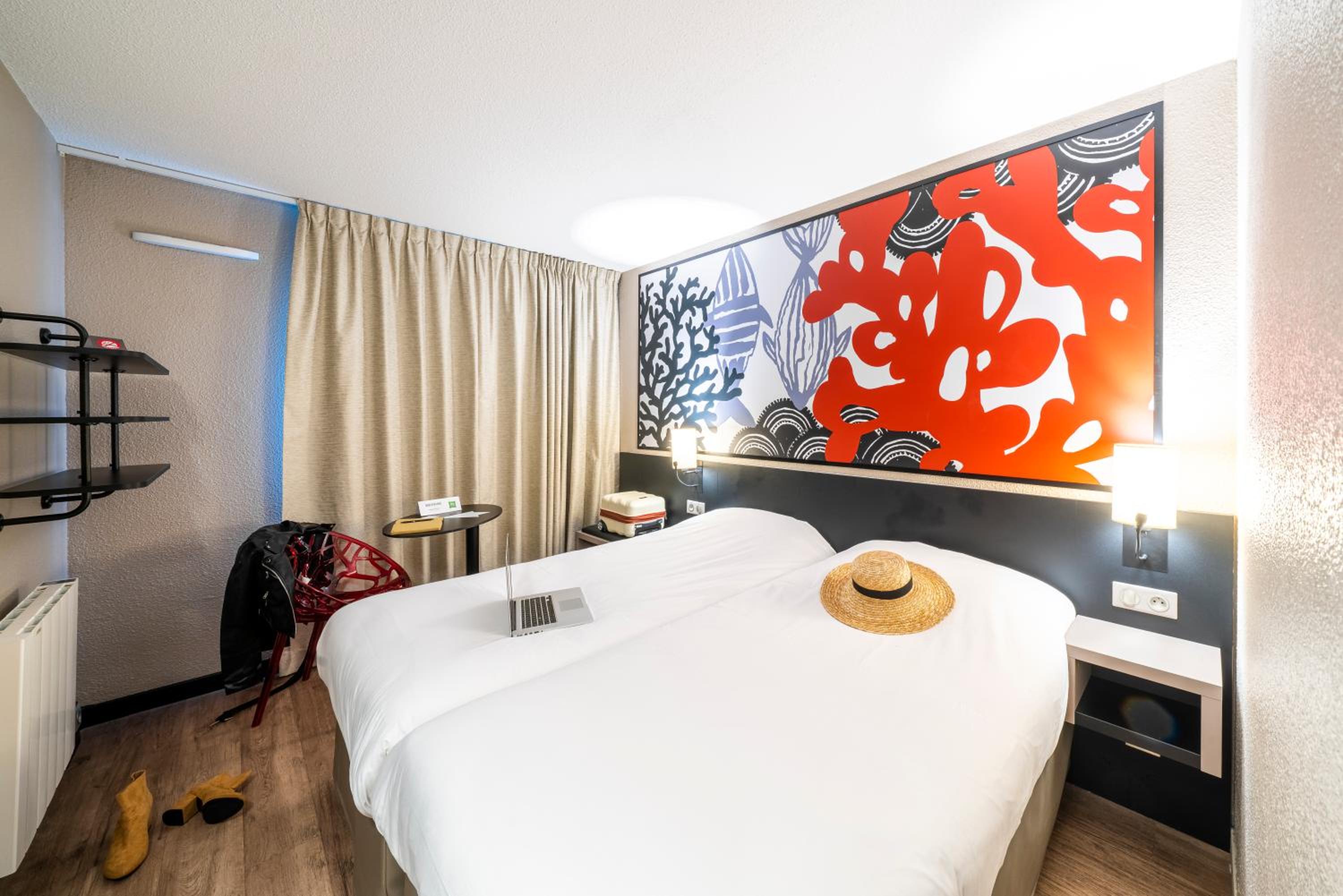 Standard Twin Room - Photo 3