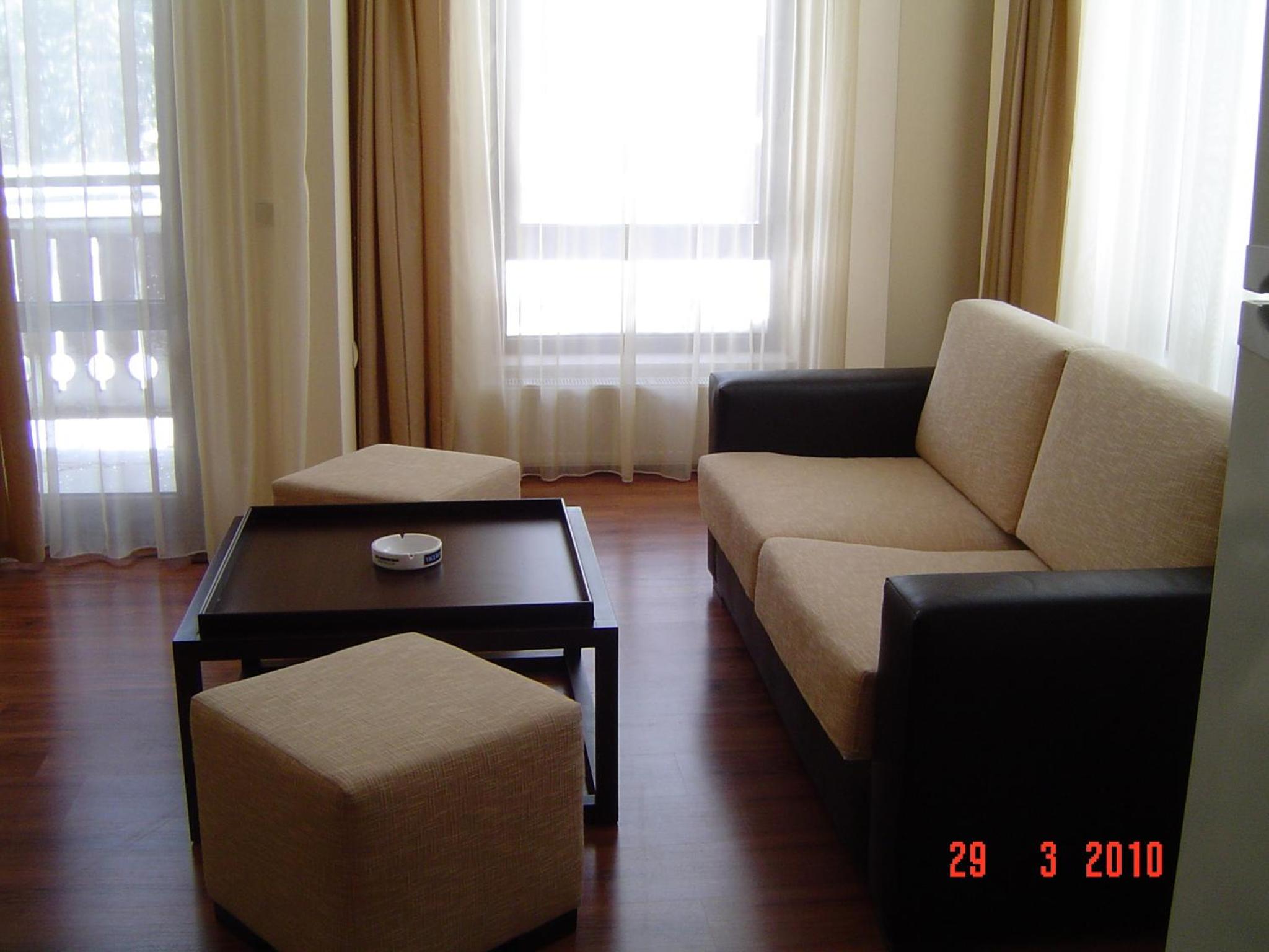 One-Bedroom Apartment (2 Adults + 2 Children) photo 3