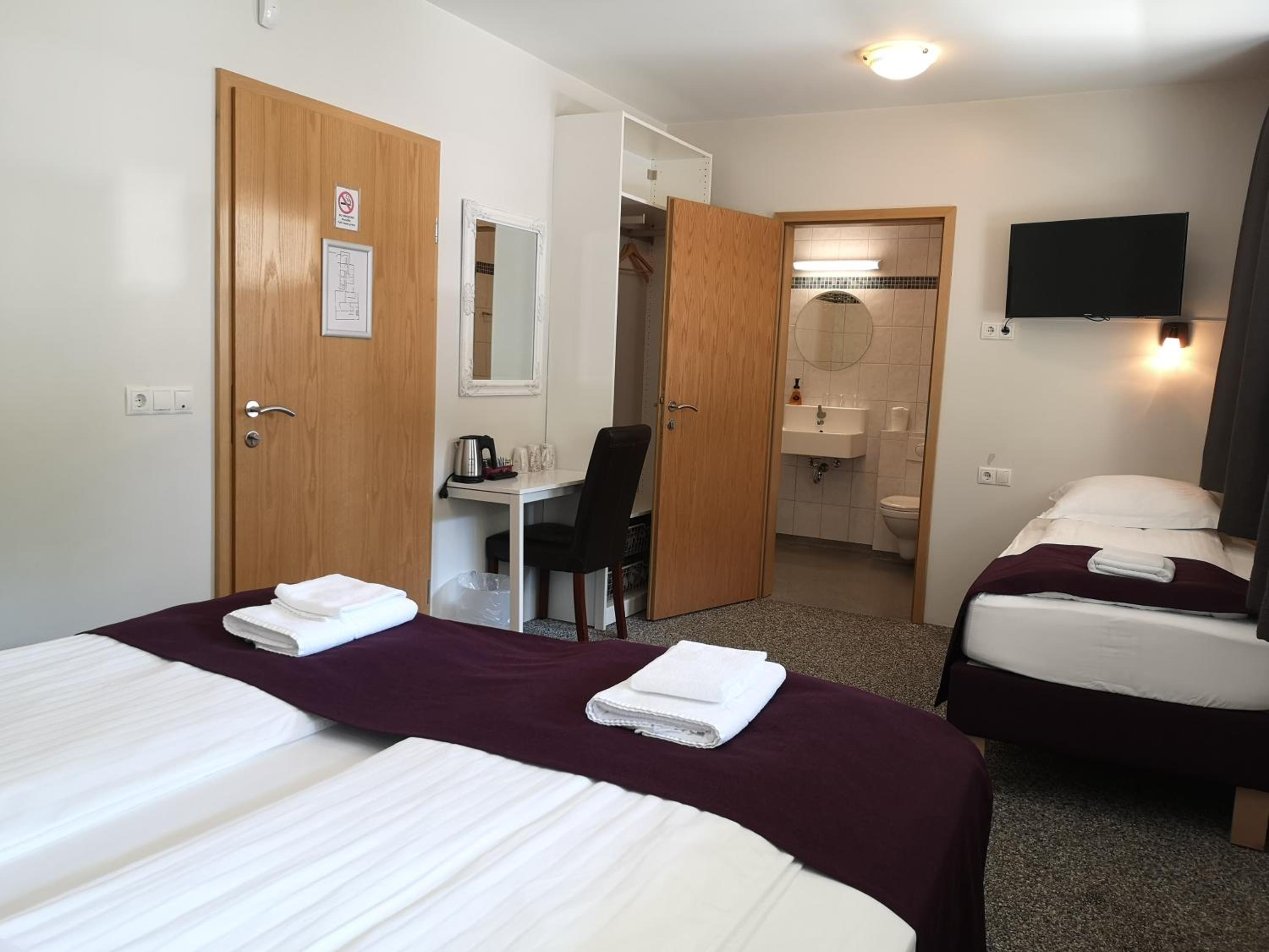Triple Room With Terrace photo 3