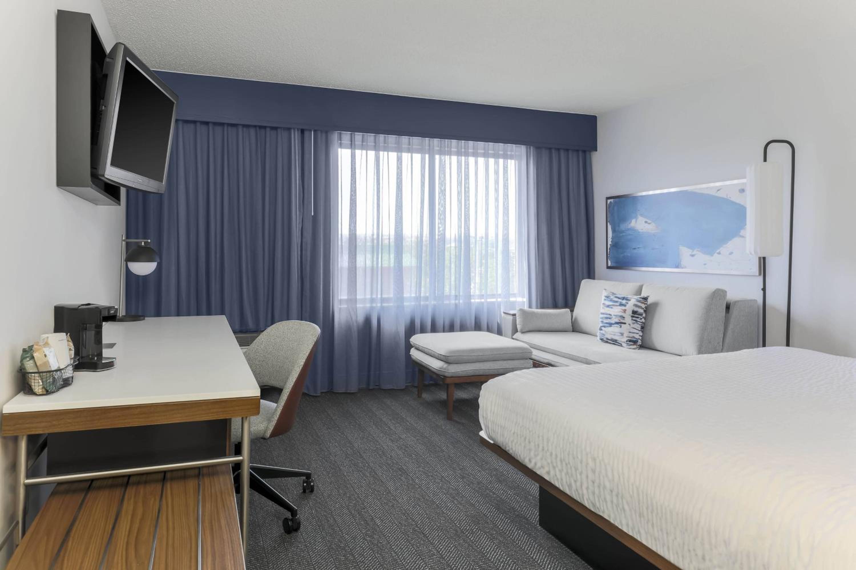 King Room with Sofa Bed