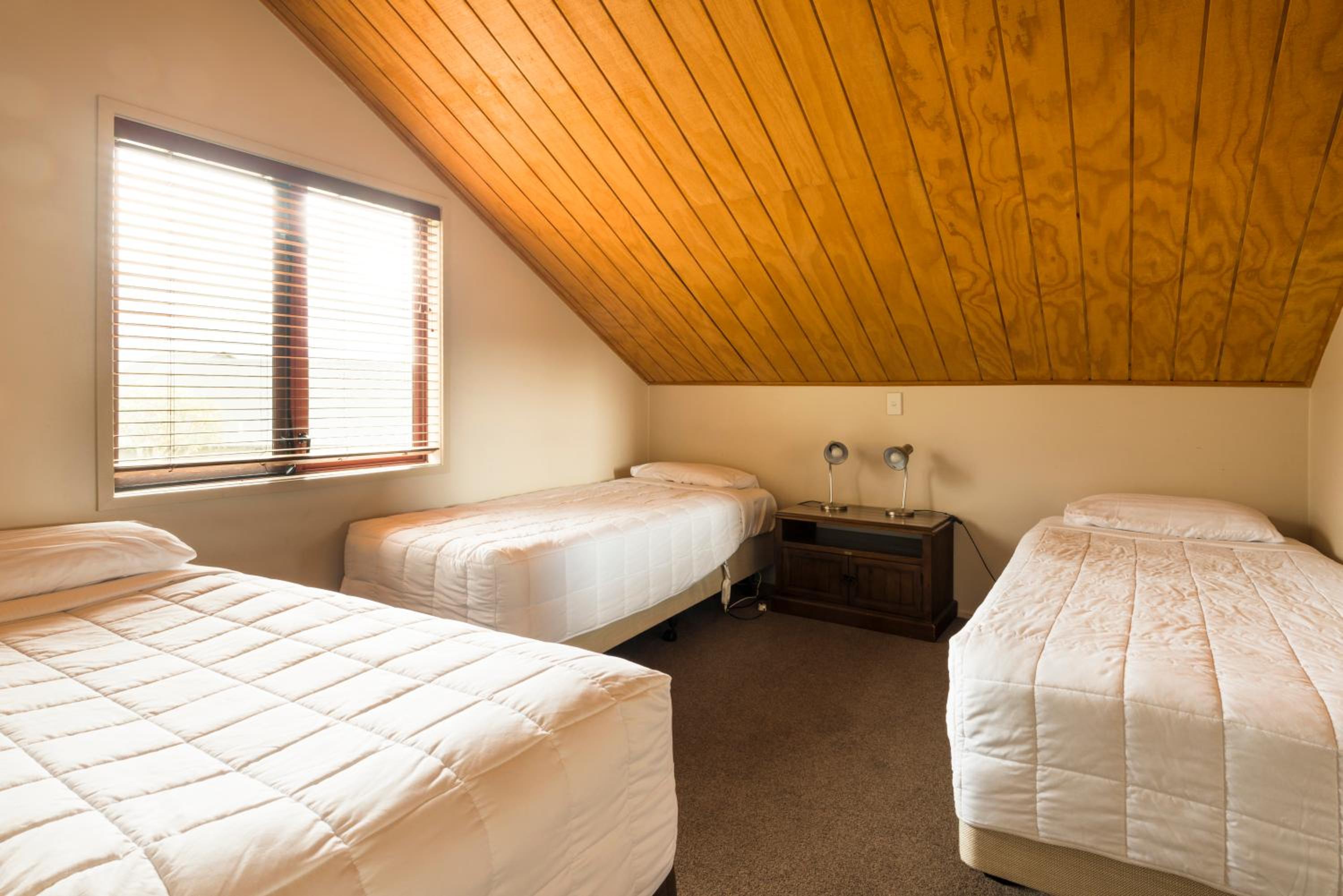 Two-Bedroom Villa with Queen Bed and Two or Three Single Beds - Photo 1