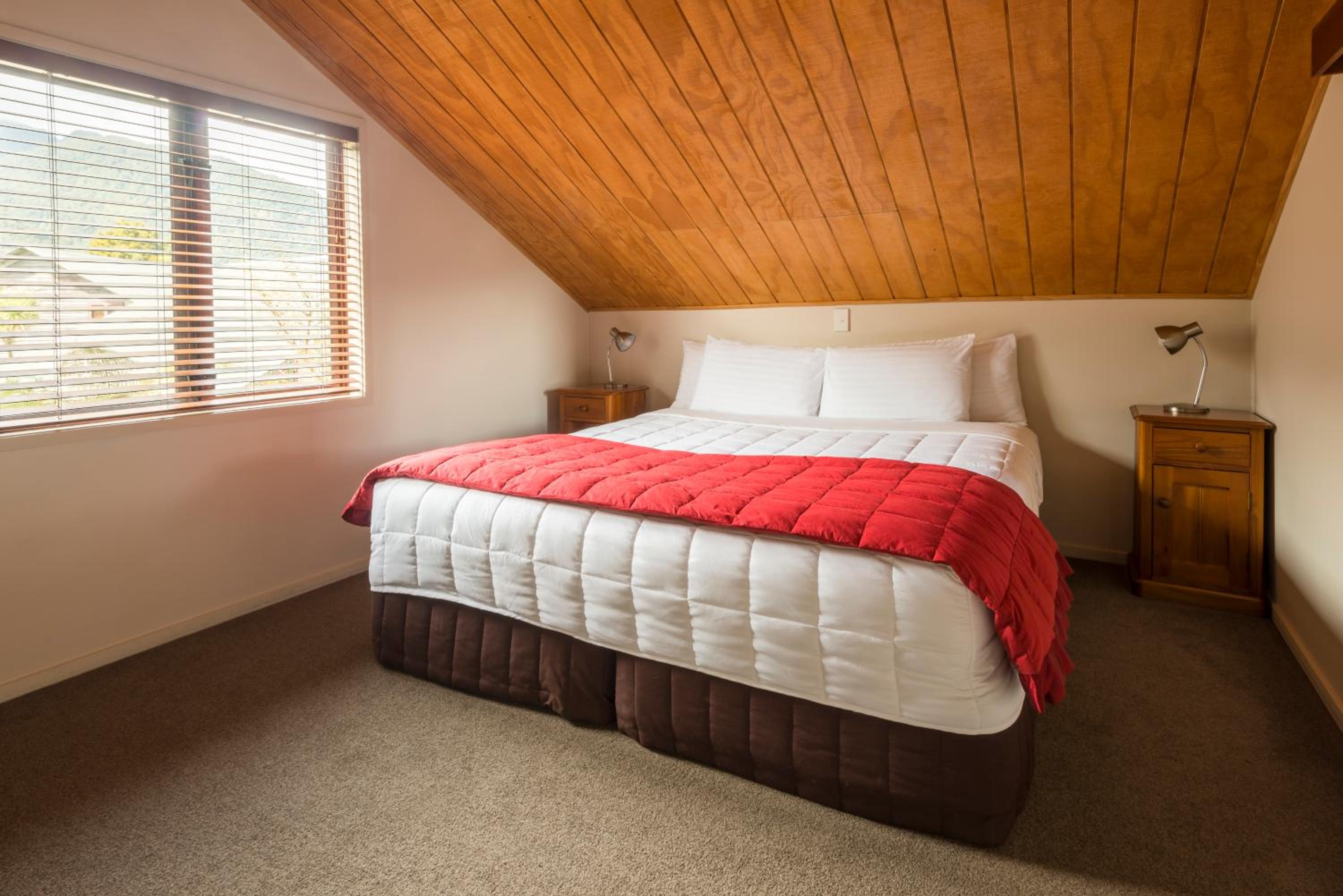 Two-Bedroom Villa with One Queen Bed, One King Bed and Sofa Bed - Photo 8