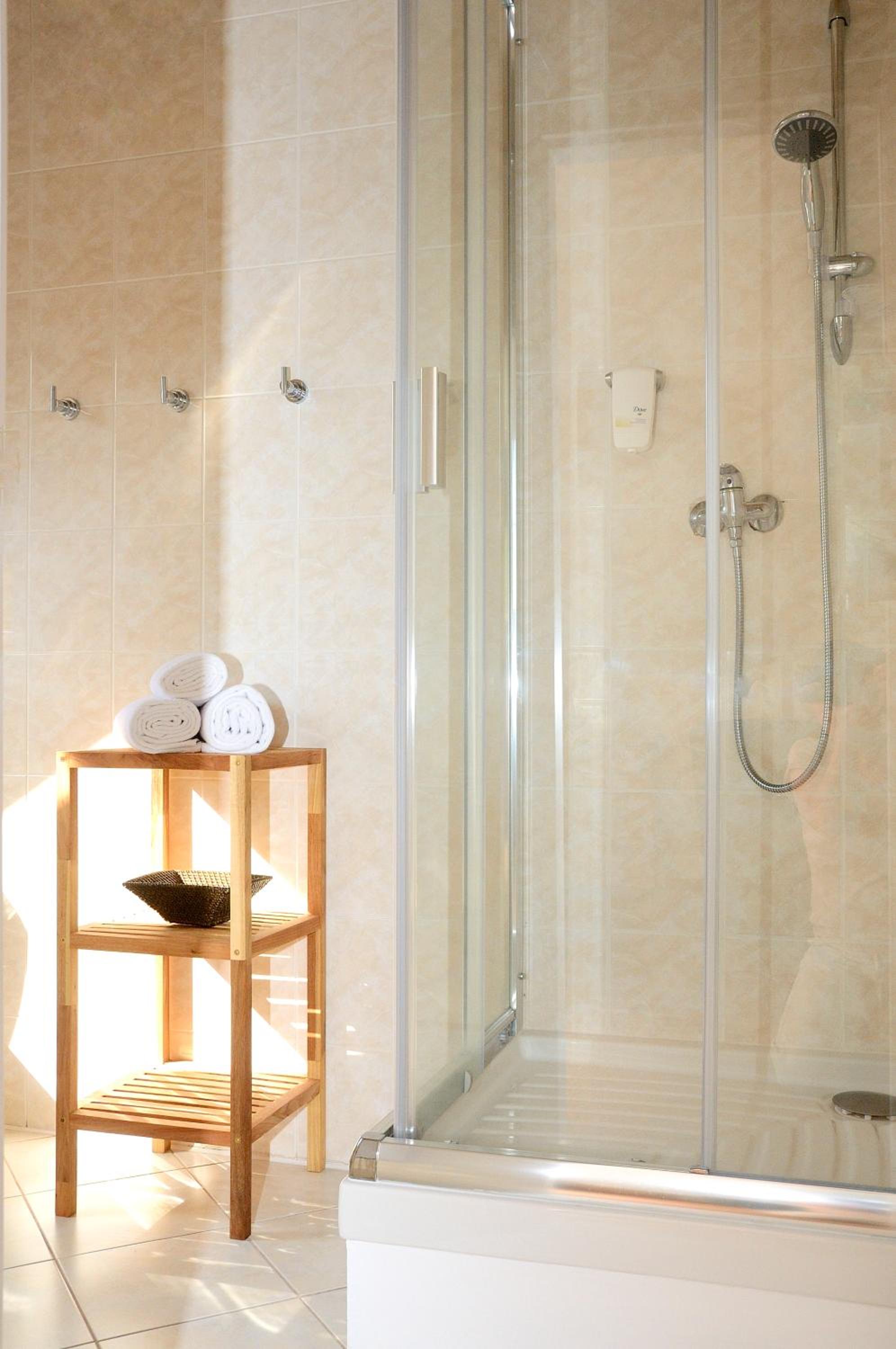 Quadruple Room - Photo 4