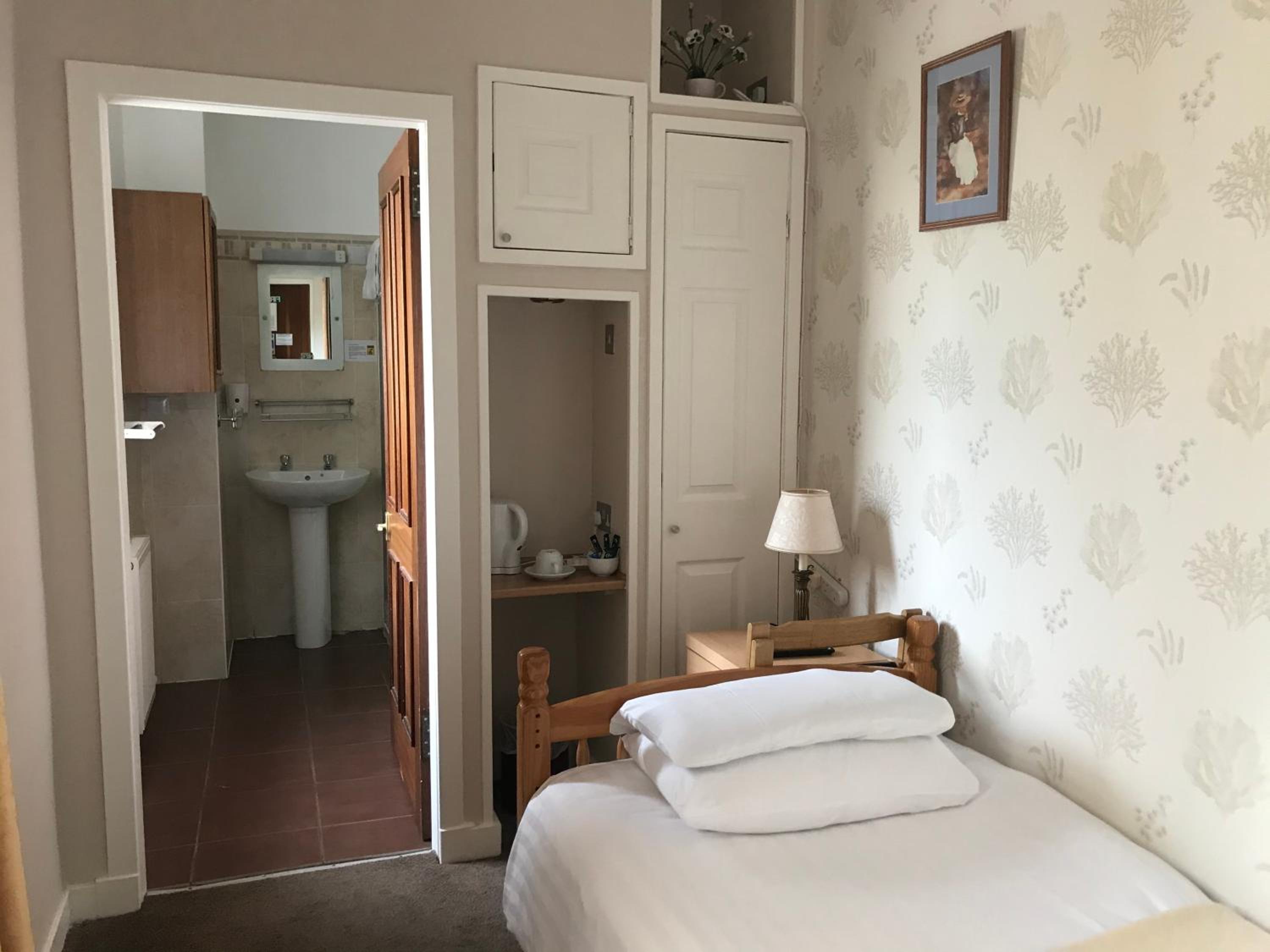 Single Room with Shower photo 1
