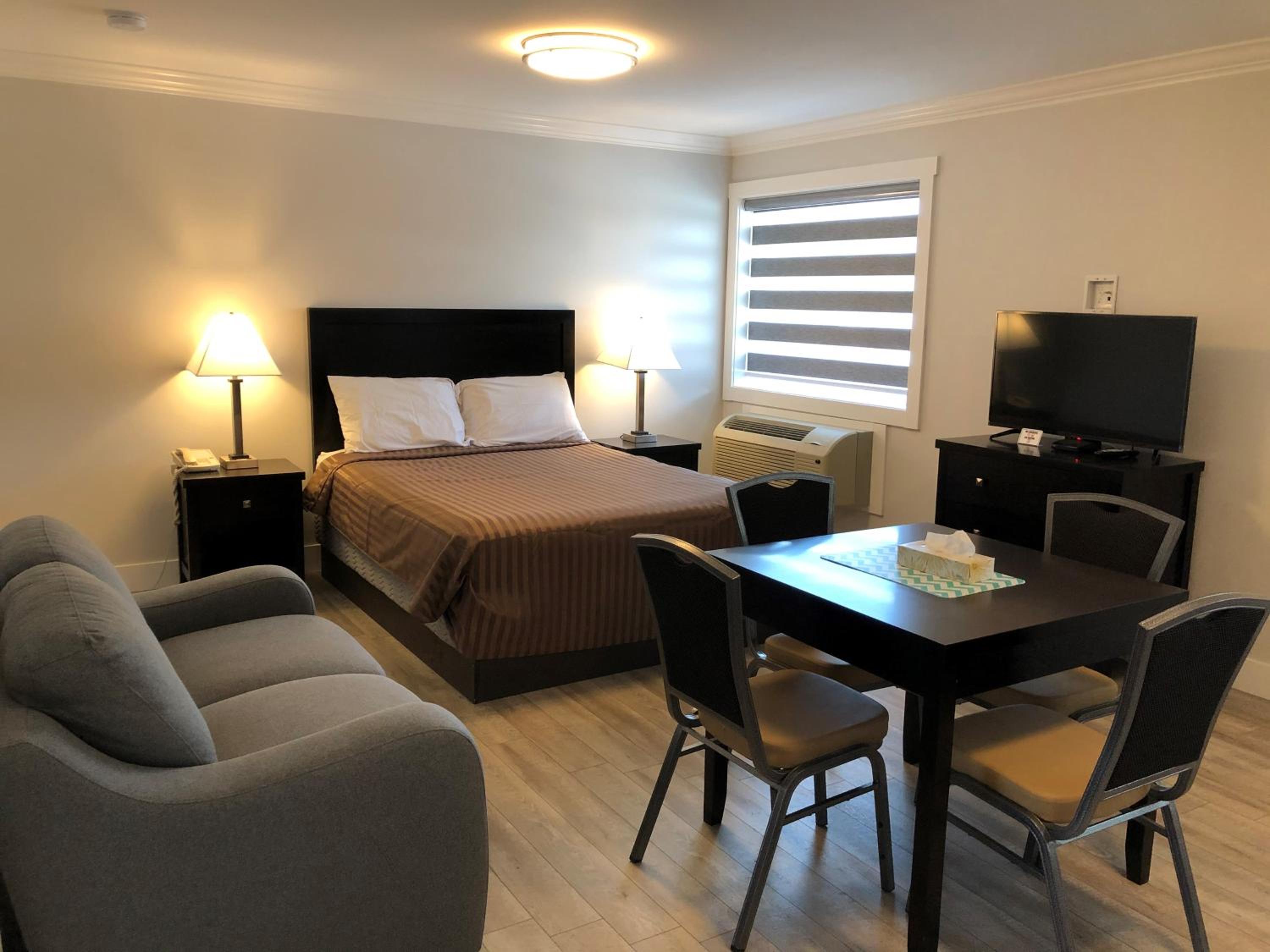Deluxe Family Suite