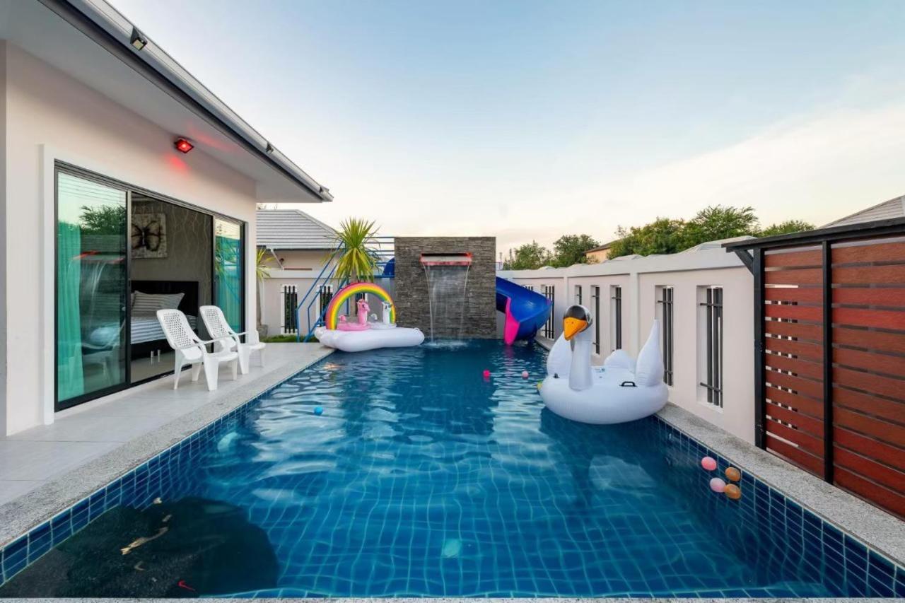 Three-Bedroom Villa - Photo 31