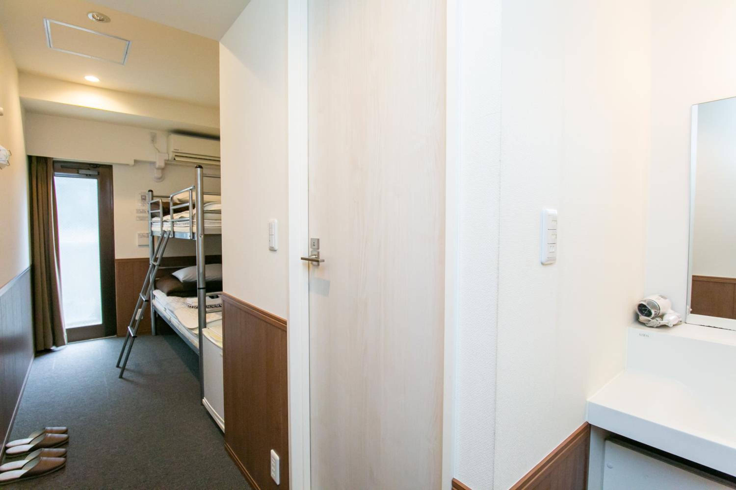 Twin Room with Bunk Bed and Shared Bathroom
