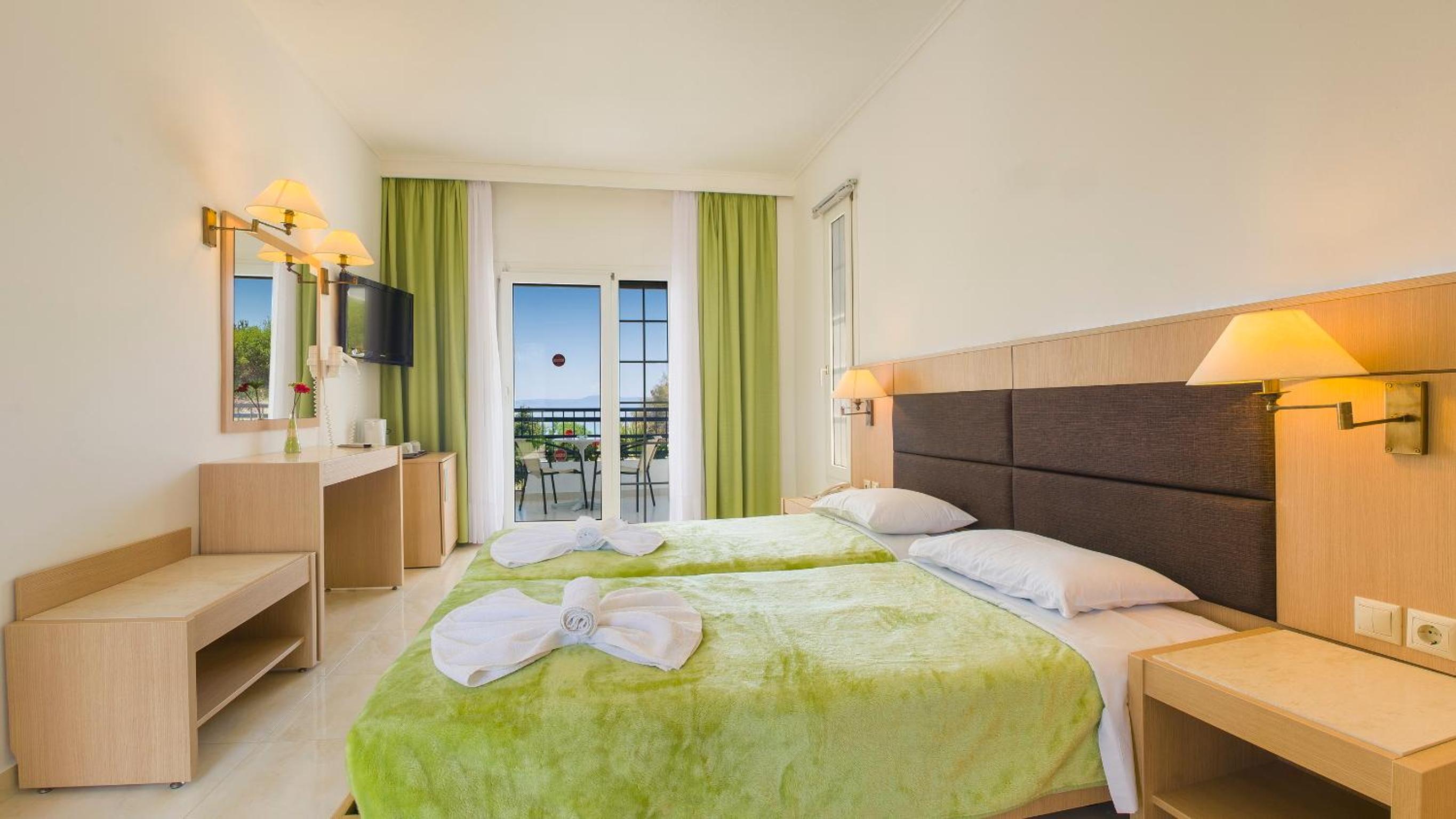 Double or Twin Room photo 3