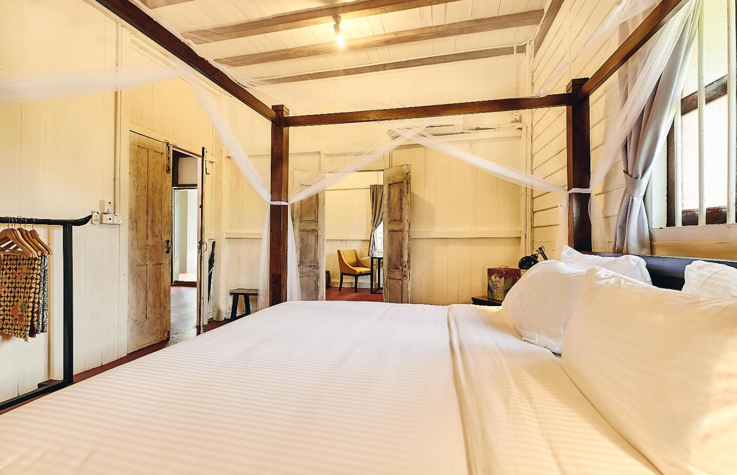 King Bed Suite - Plantation House 1 - Photo 3