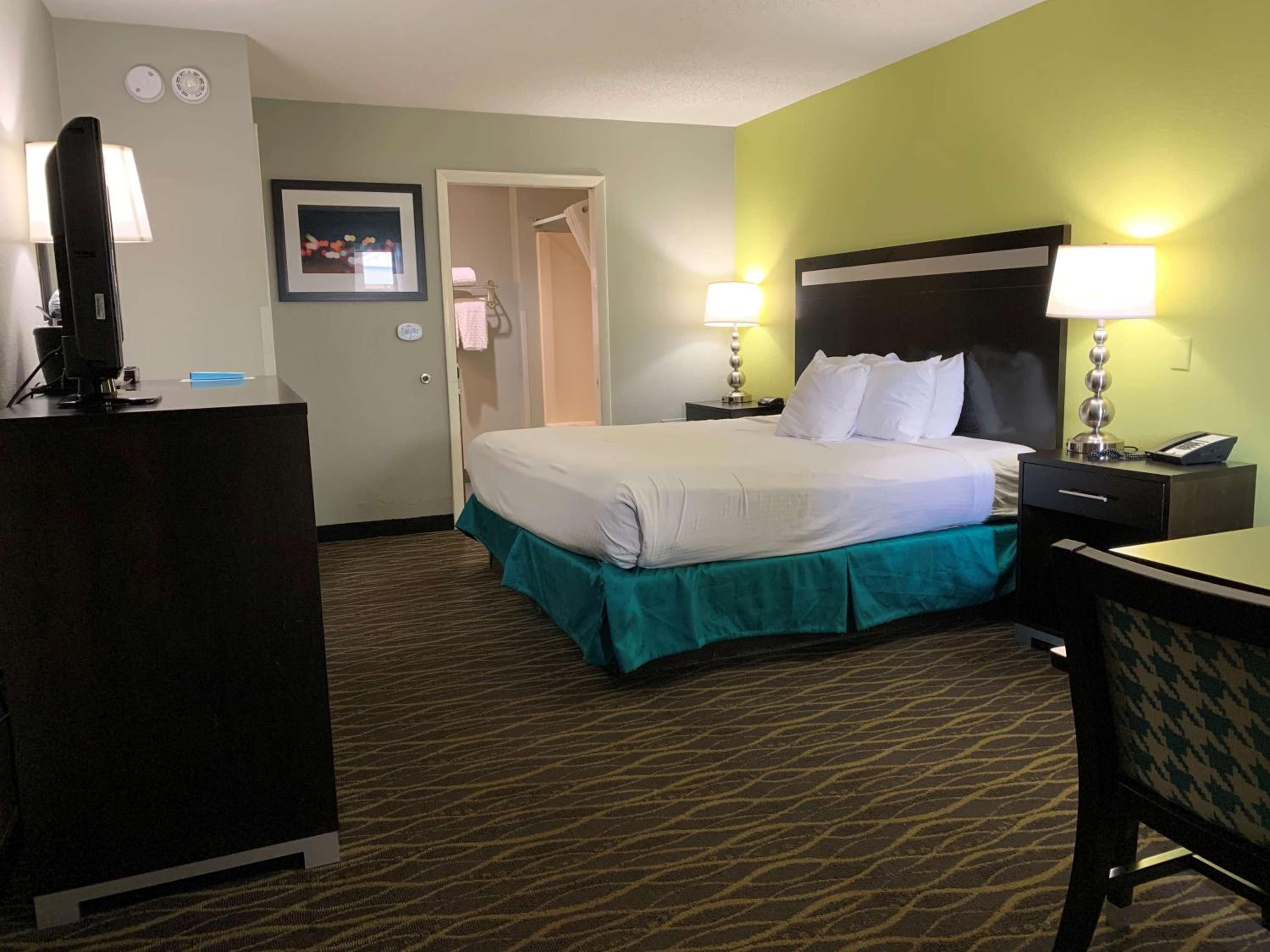King Room - Disability Access/Smoking - Photo 3