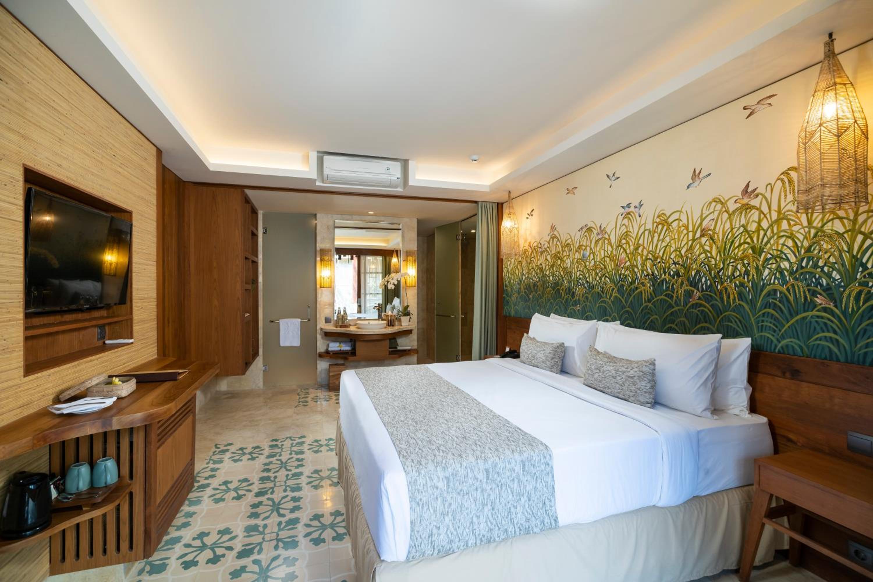 Grand Deluxe Room